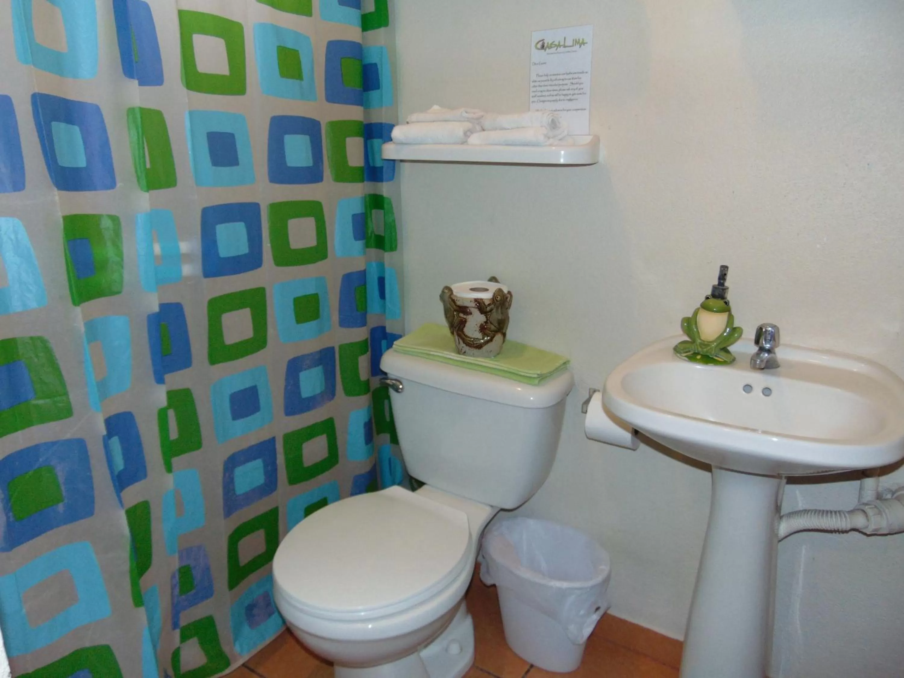 Bathroom in Casa Lima B&B