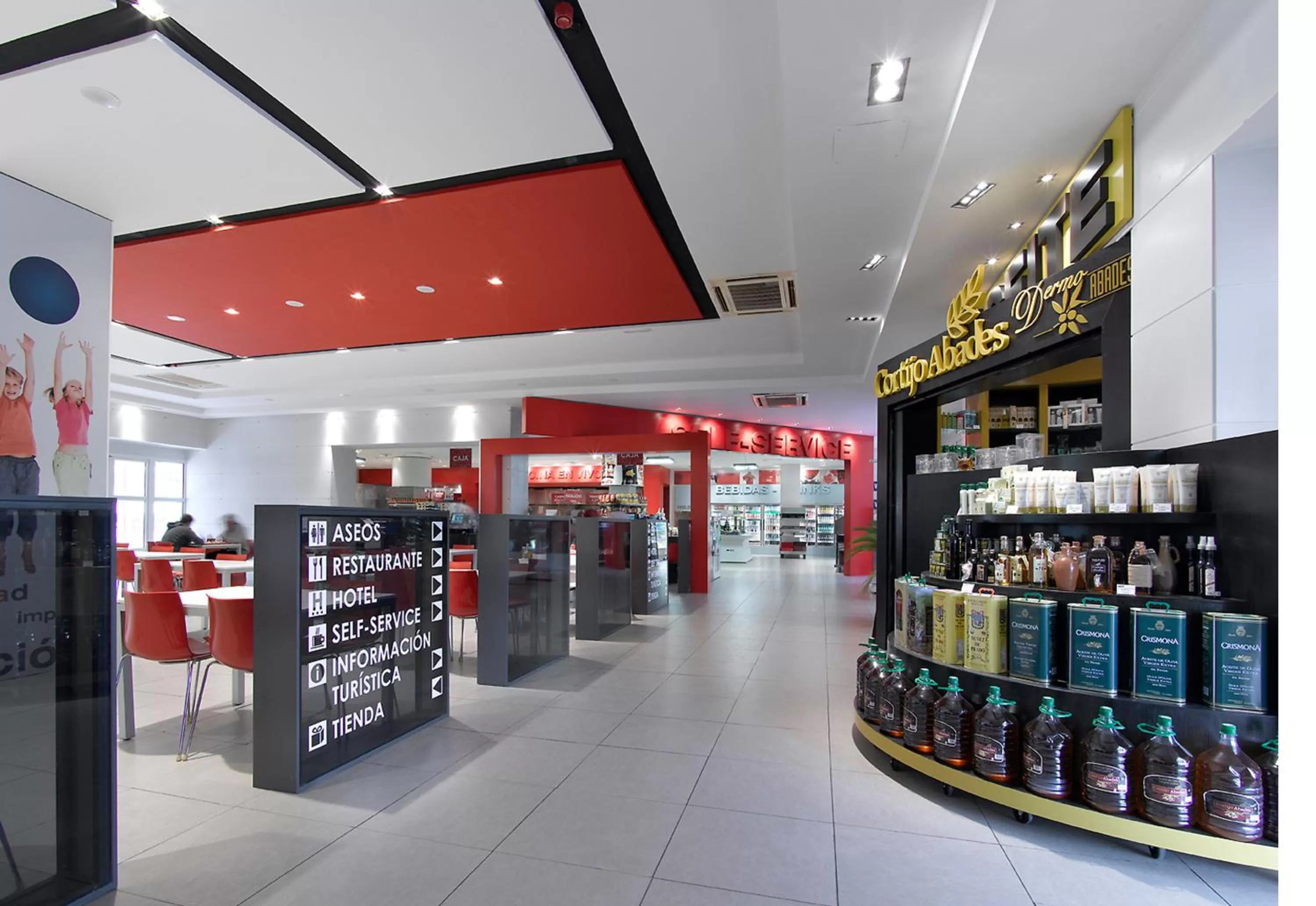 On-site shops in Hotel Abades Loja