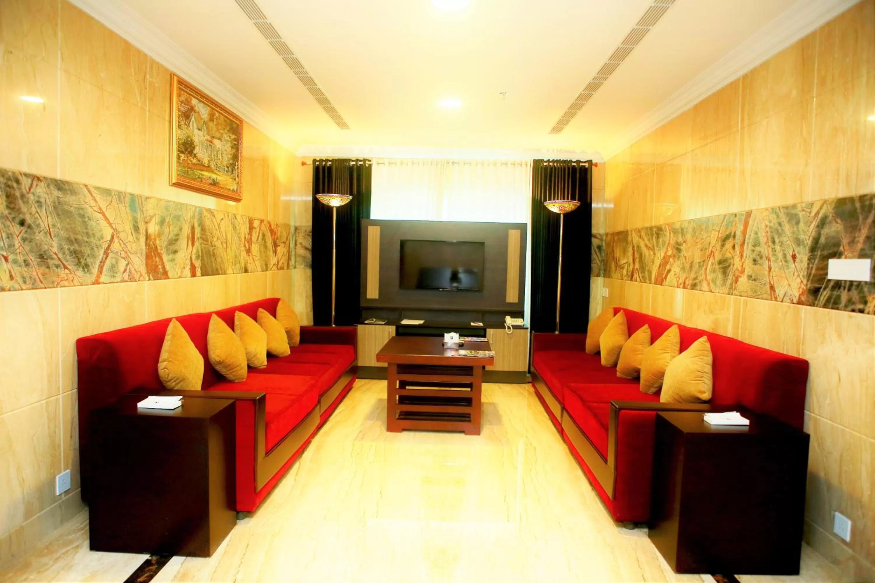 Communal lounge/ TV room in Seashore Residency