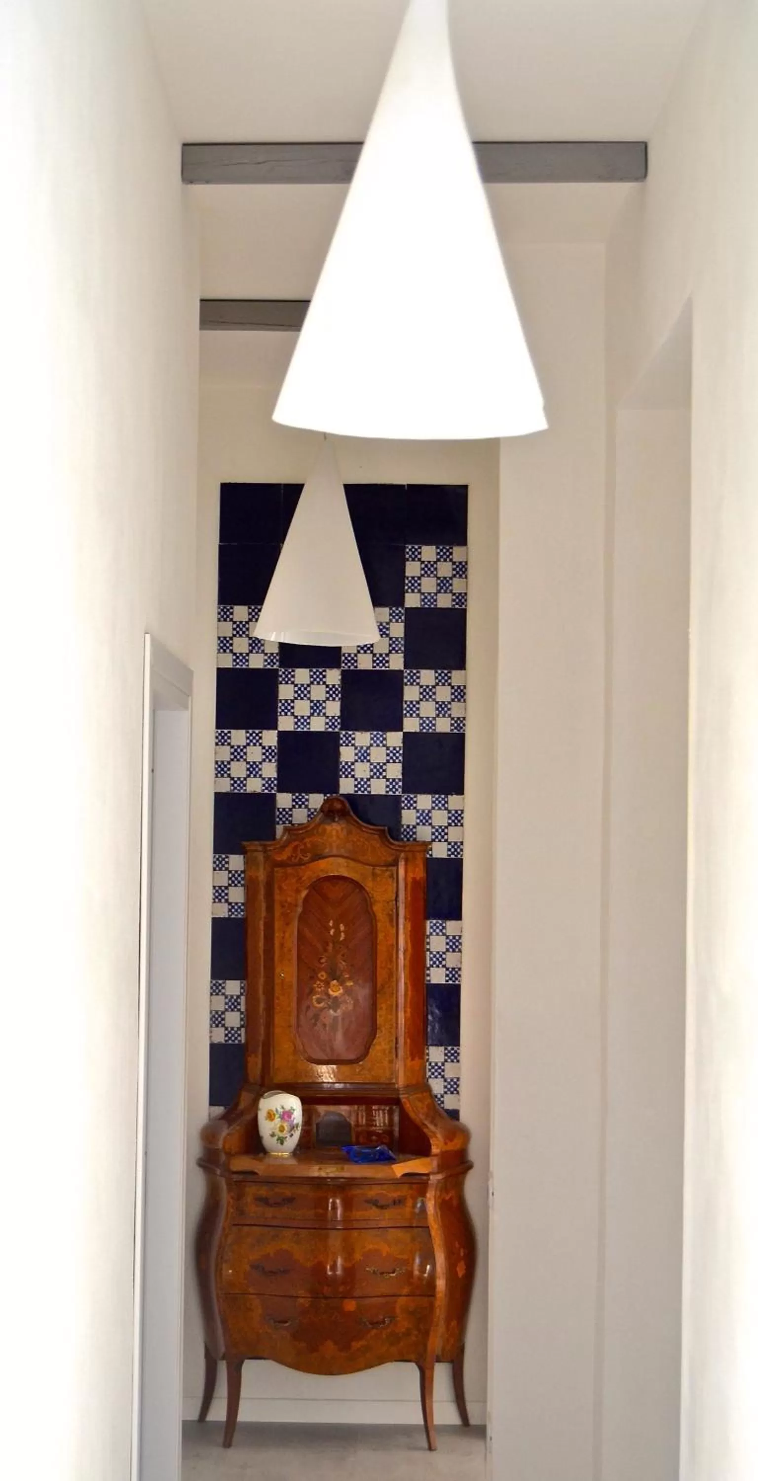 Decorative detail in Il Miracolo