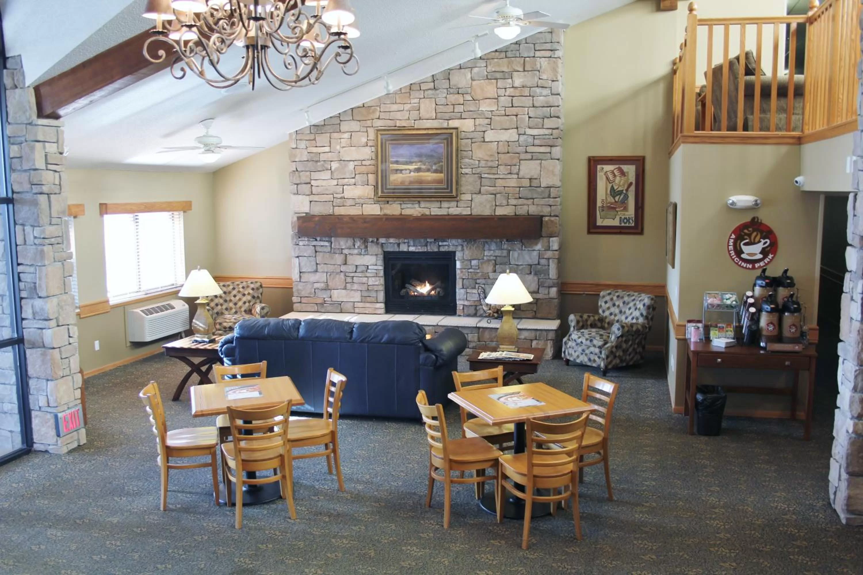 Restaurant/places to eat in AmericInn by Wyndham Cedar Rapids Airport