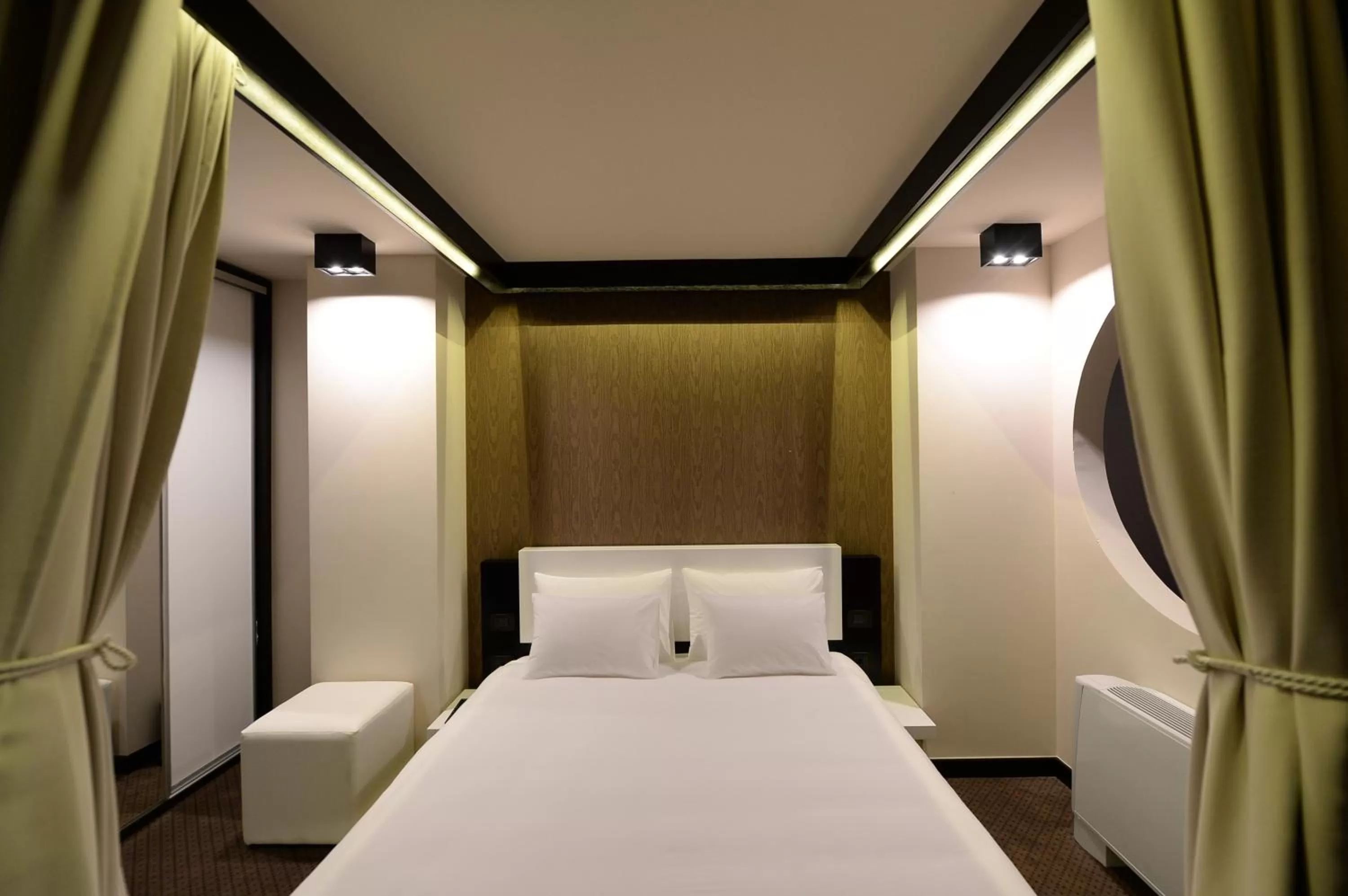 Bedroom, Bed in Hotel Hedonic