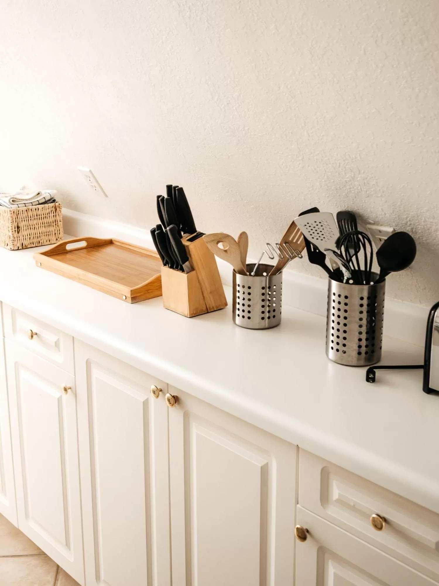 Kitchen or kitchenette in Pyramids in Florida