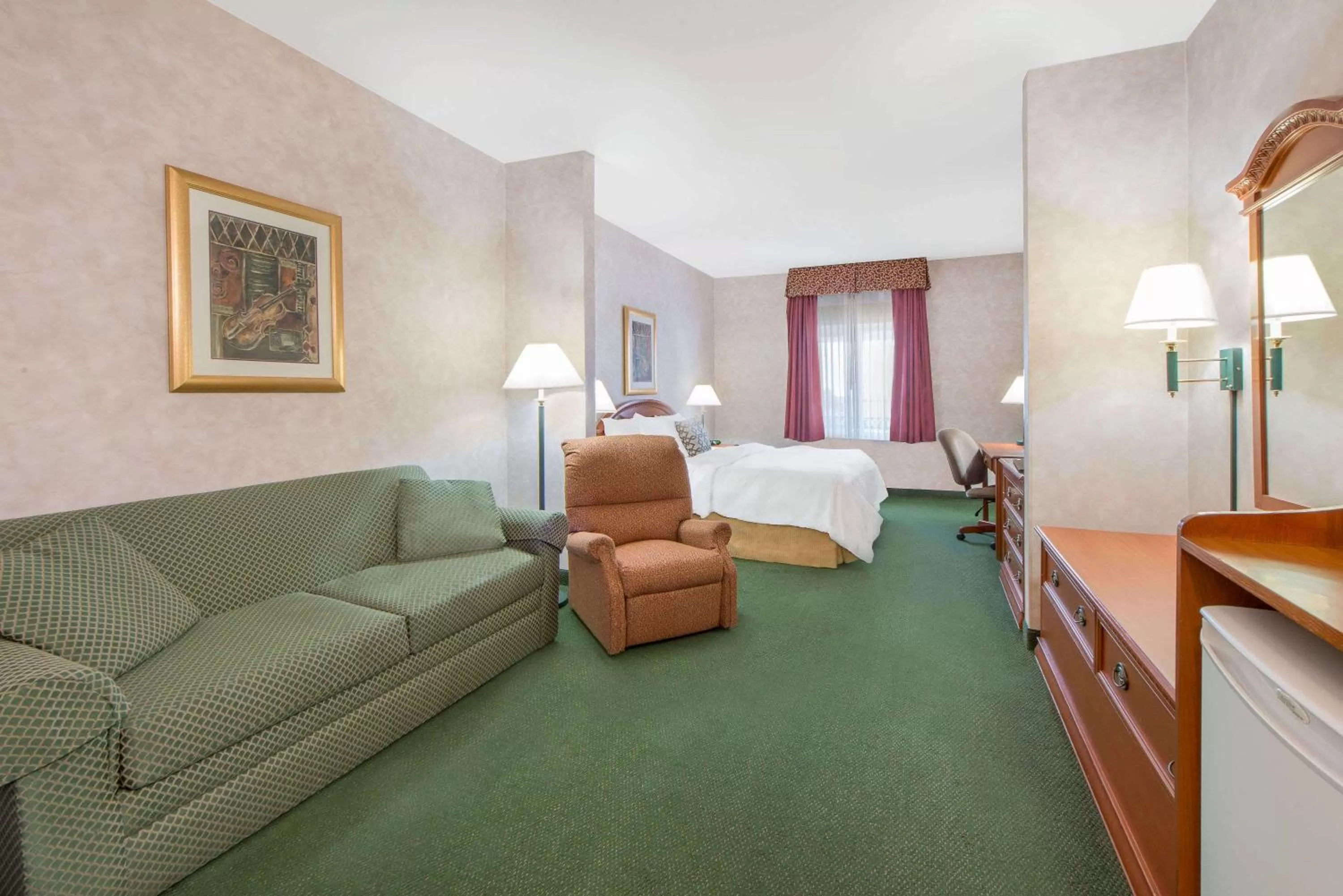 Photo of the whole room in Days Inn & Suites by Wyndham Dumas