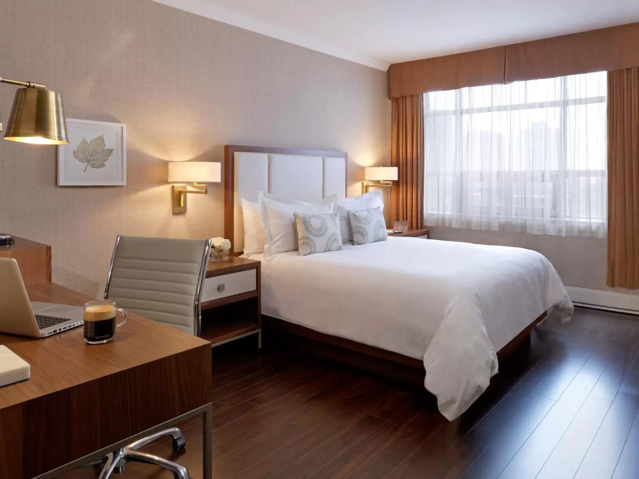 Classic Queen Guestroom in The Lord Nelson Hotel & Suites Classic Queen Guestroom in The Lord Nelson Hotel & Suites