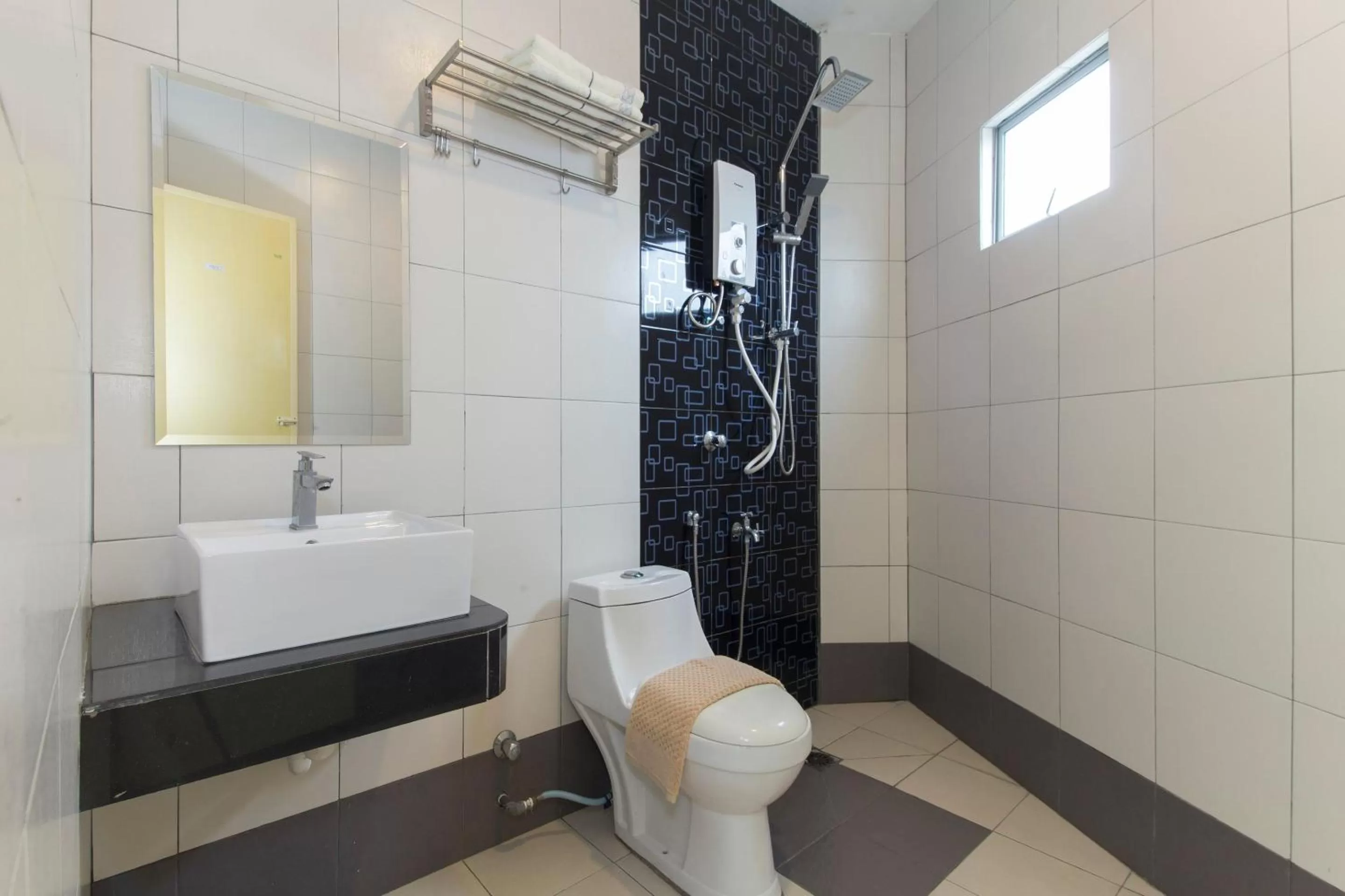 Bathroom in Central Hotel