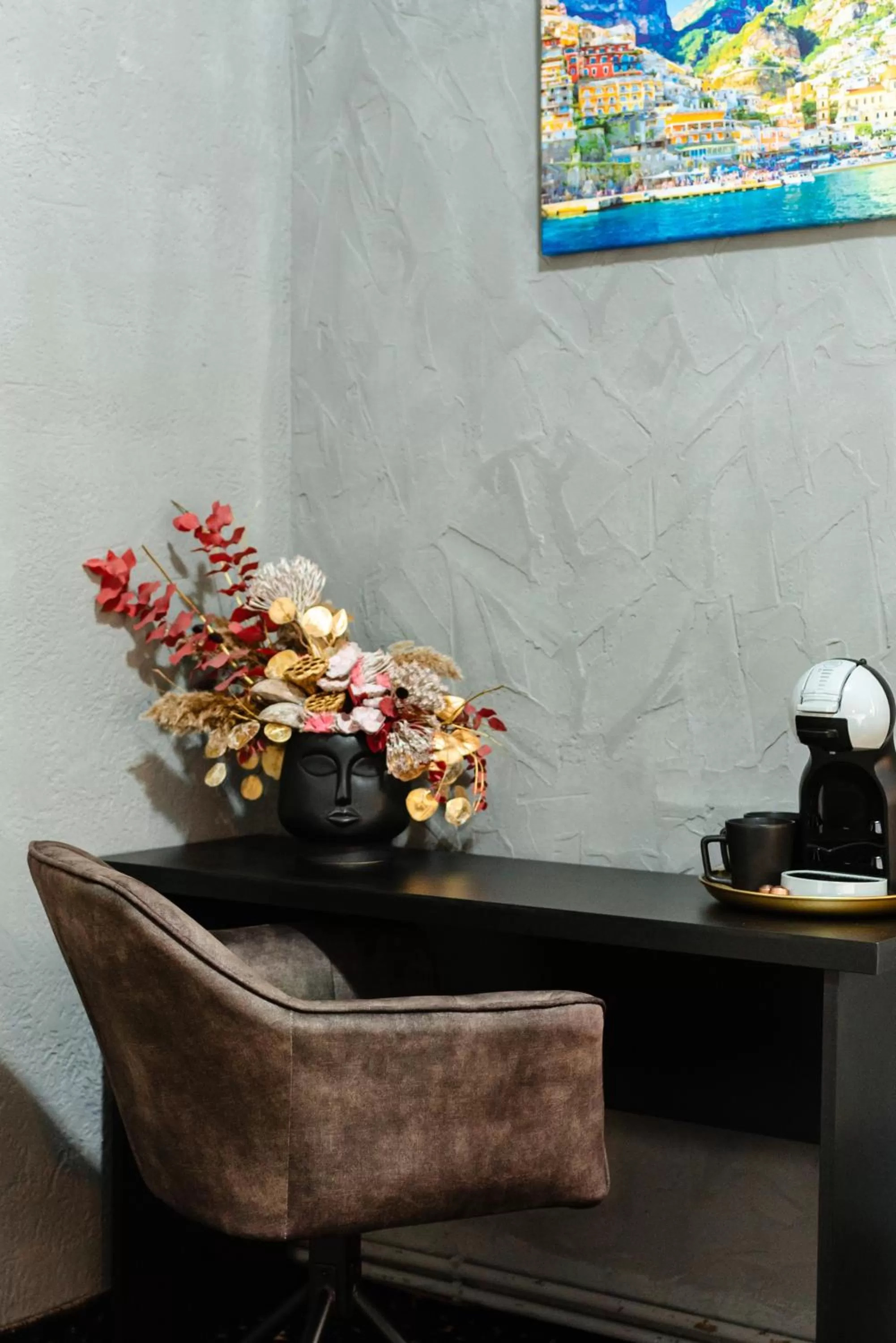 Coffee/tea facilities in Palace Bulevard Inn