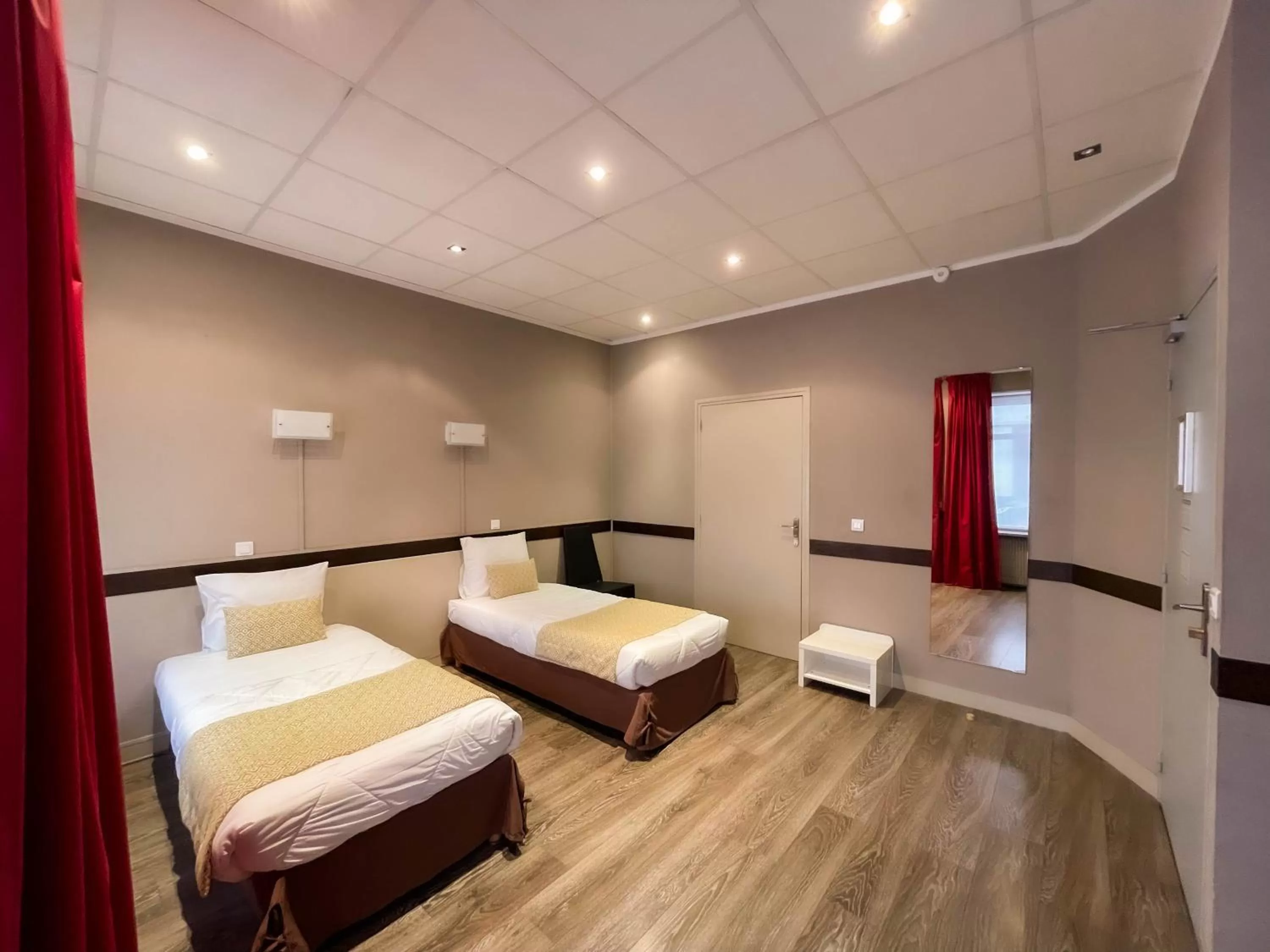 Standard Twin Room in Splendid Hôtel