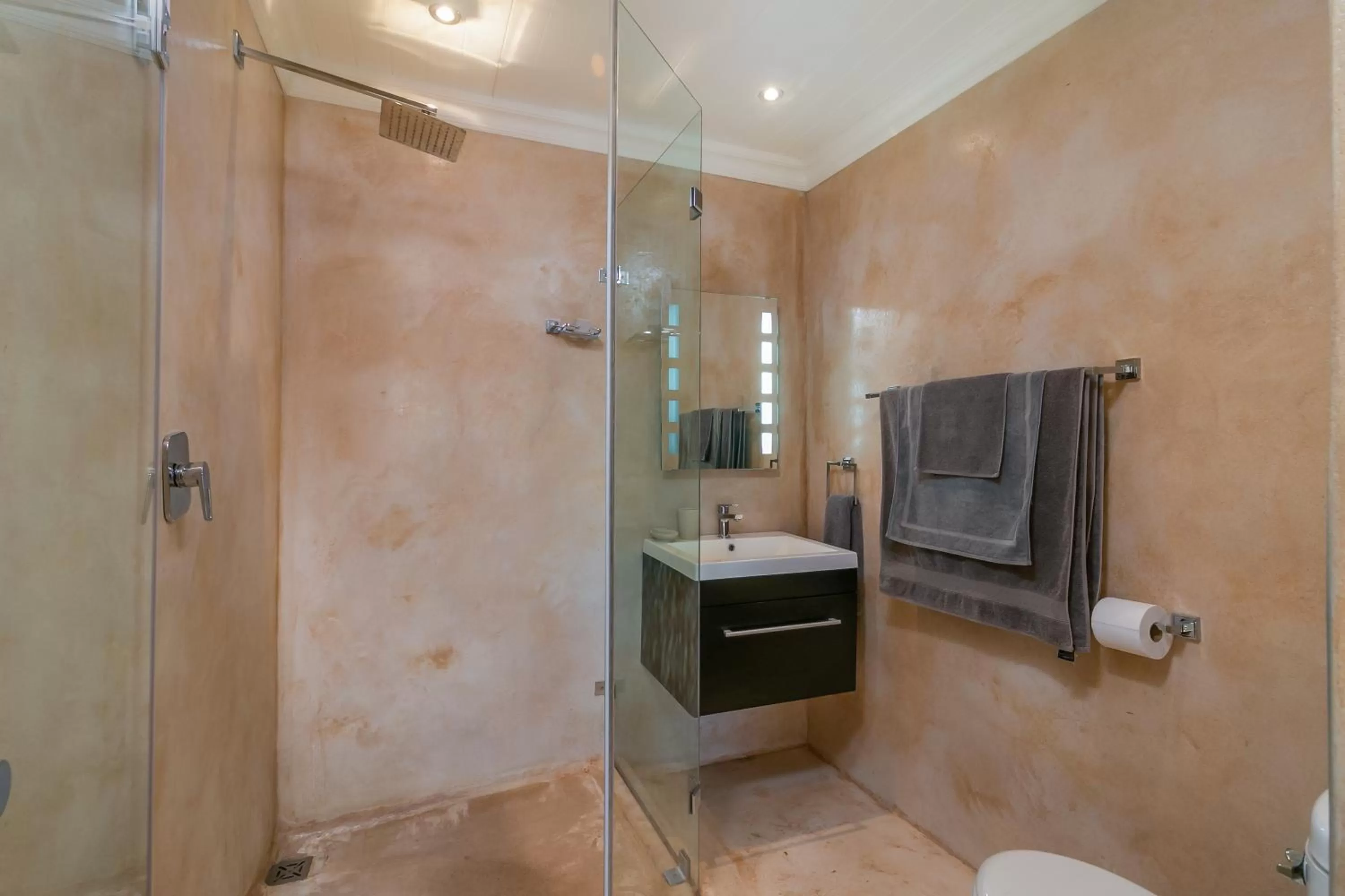 Bathroom in Olive Hill Guest House