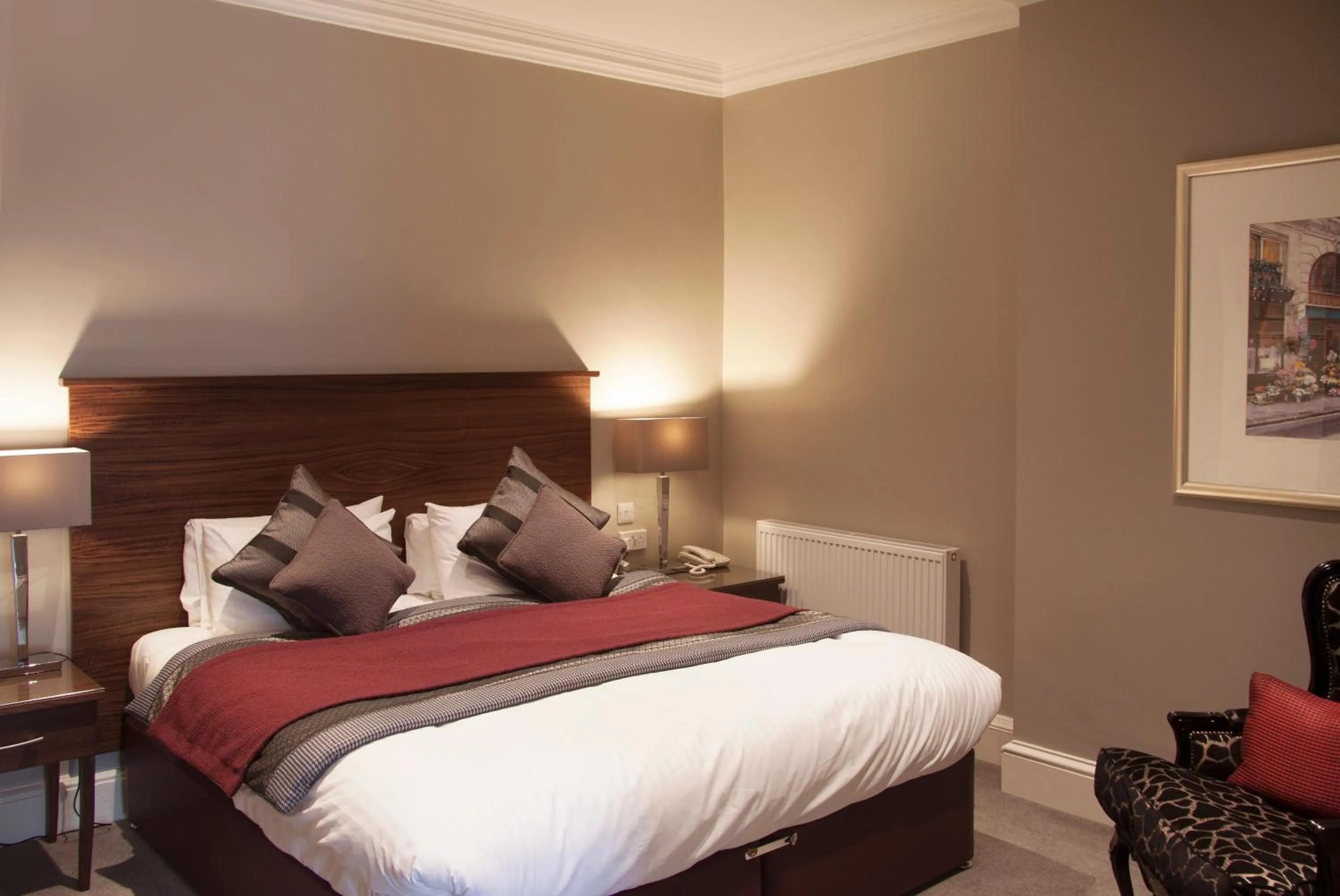 Bedroom, Bed in Royal Scots Club