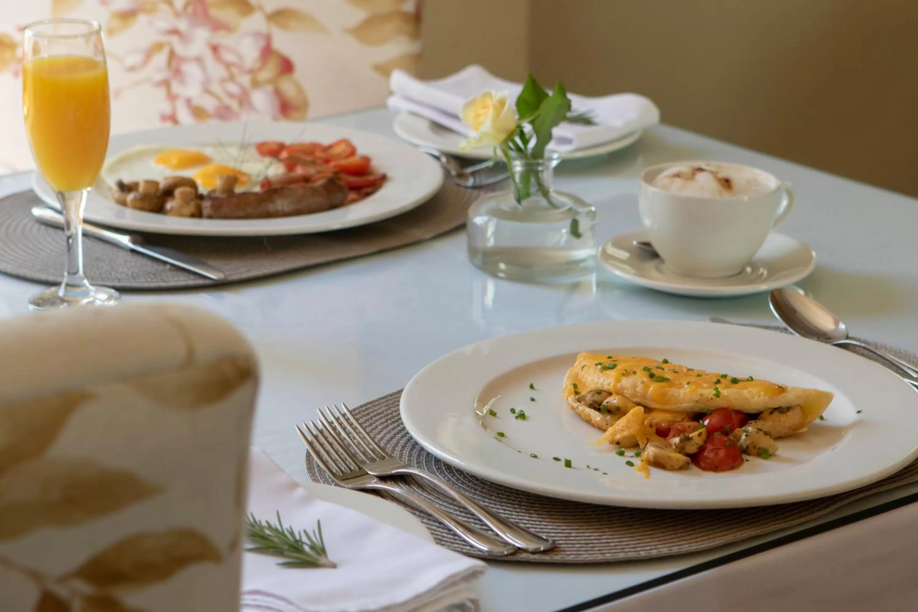 Breakfast in De Hoek Manor