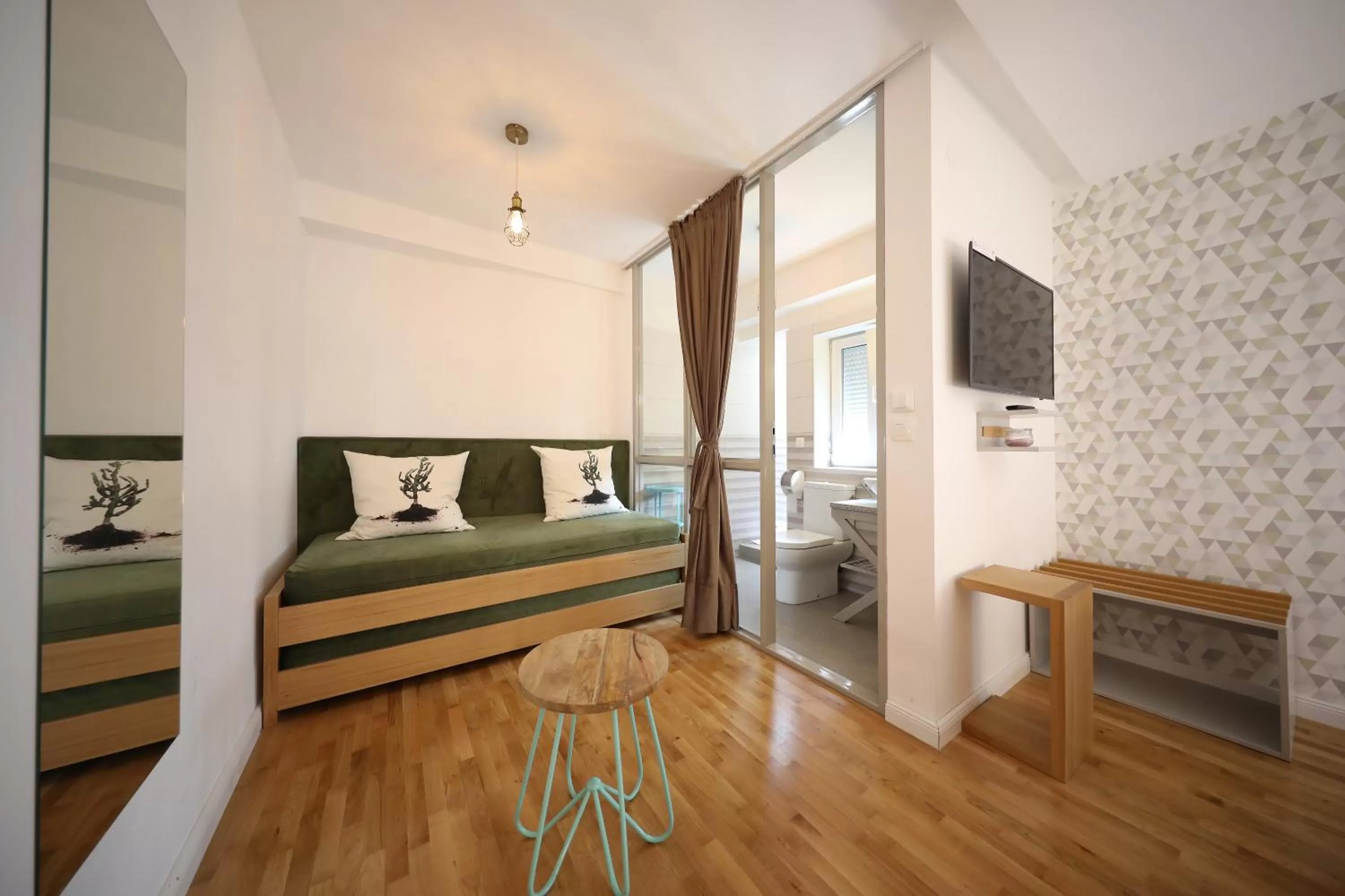 TV and multimedia, Bed in Central Apartments Integrated Hotel