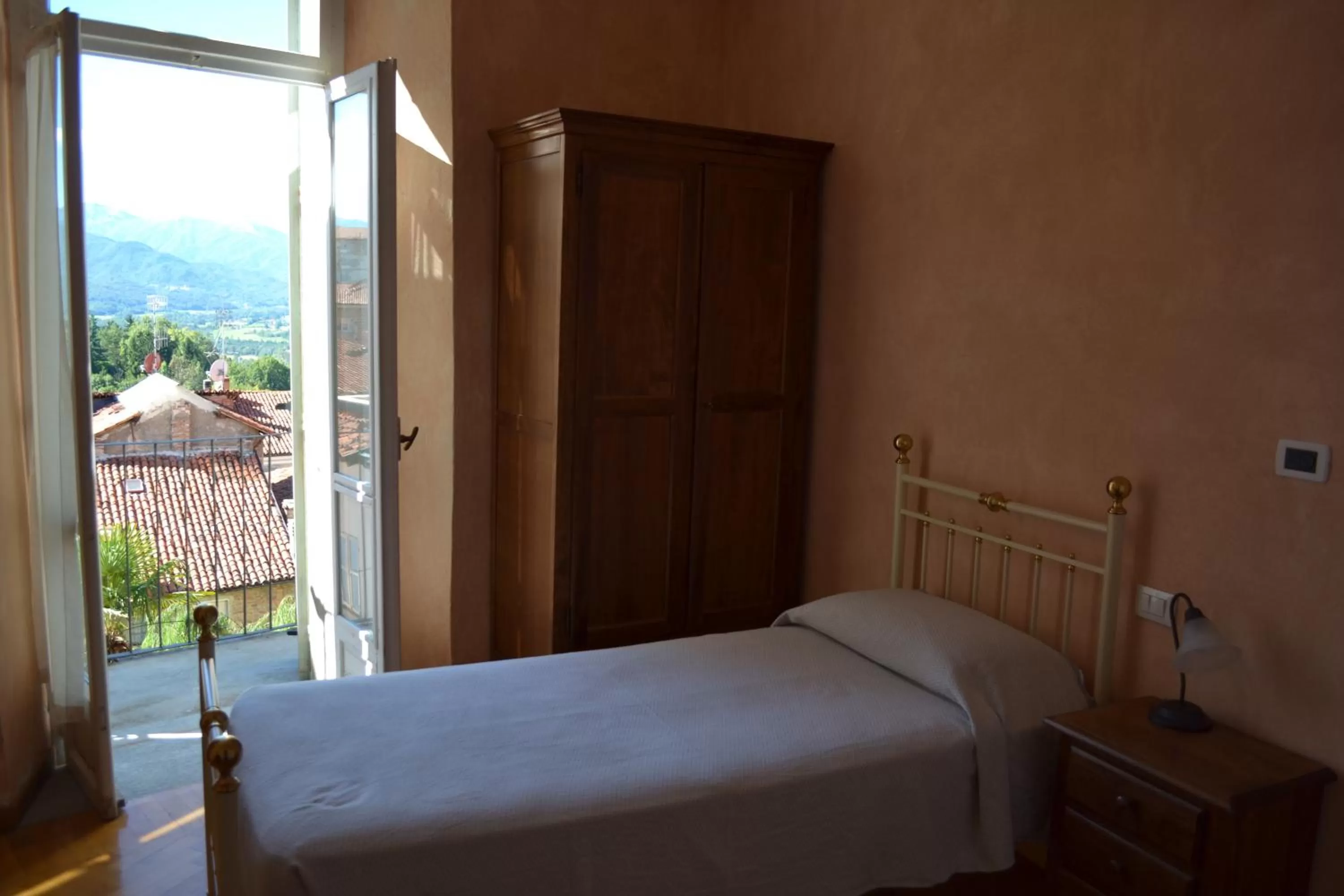 Photo of the whole room in Albergo dell'Academia