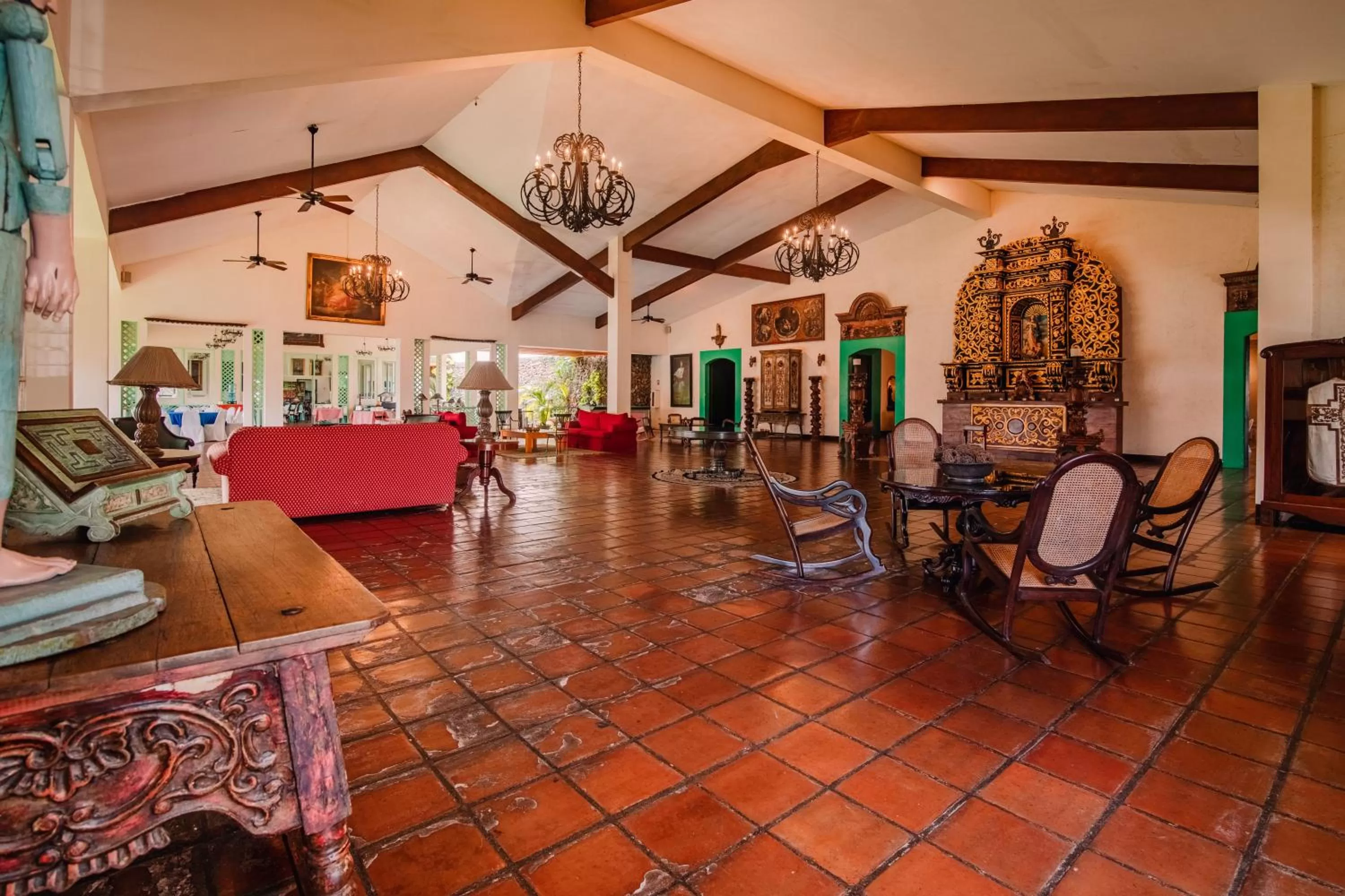Lobby or reception, Restaurant/Places to Eat in Hotel El Convento Leon Nicaragua