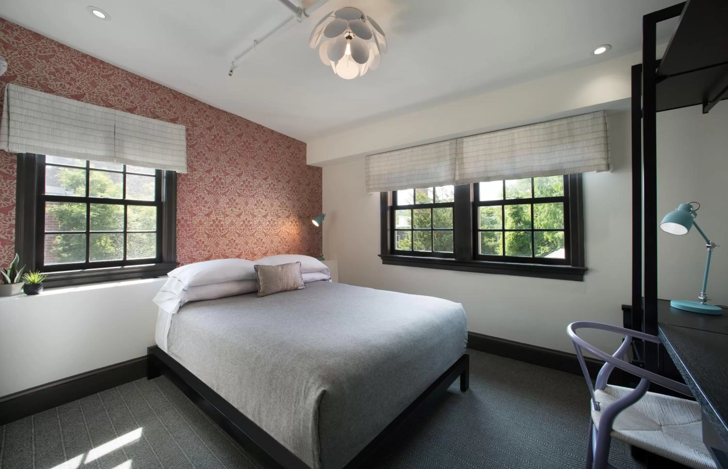 Photo of the whole room, Bed in The Poppy Georgetown Guesthouse and Gardens