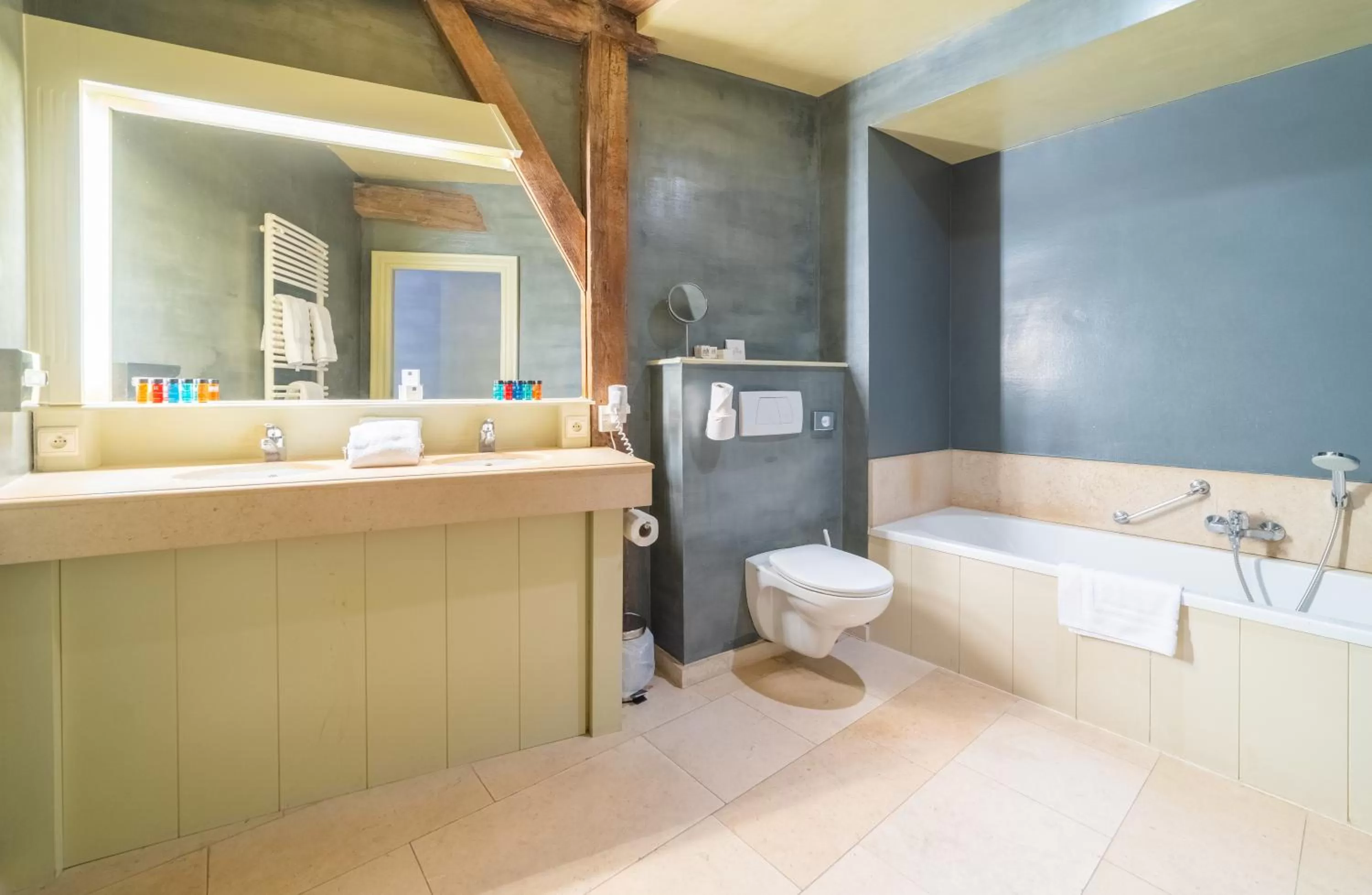 Bathroom in Canal View Hotel Ter Brughe by CW Hotel Collection