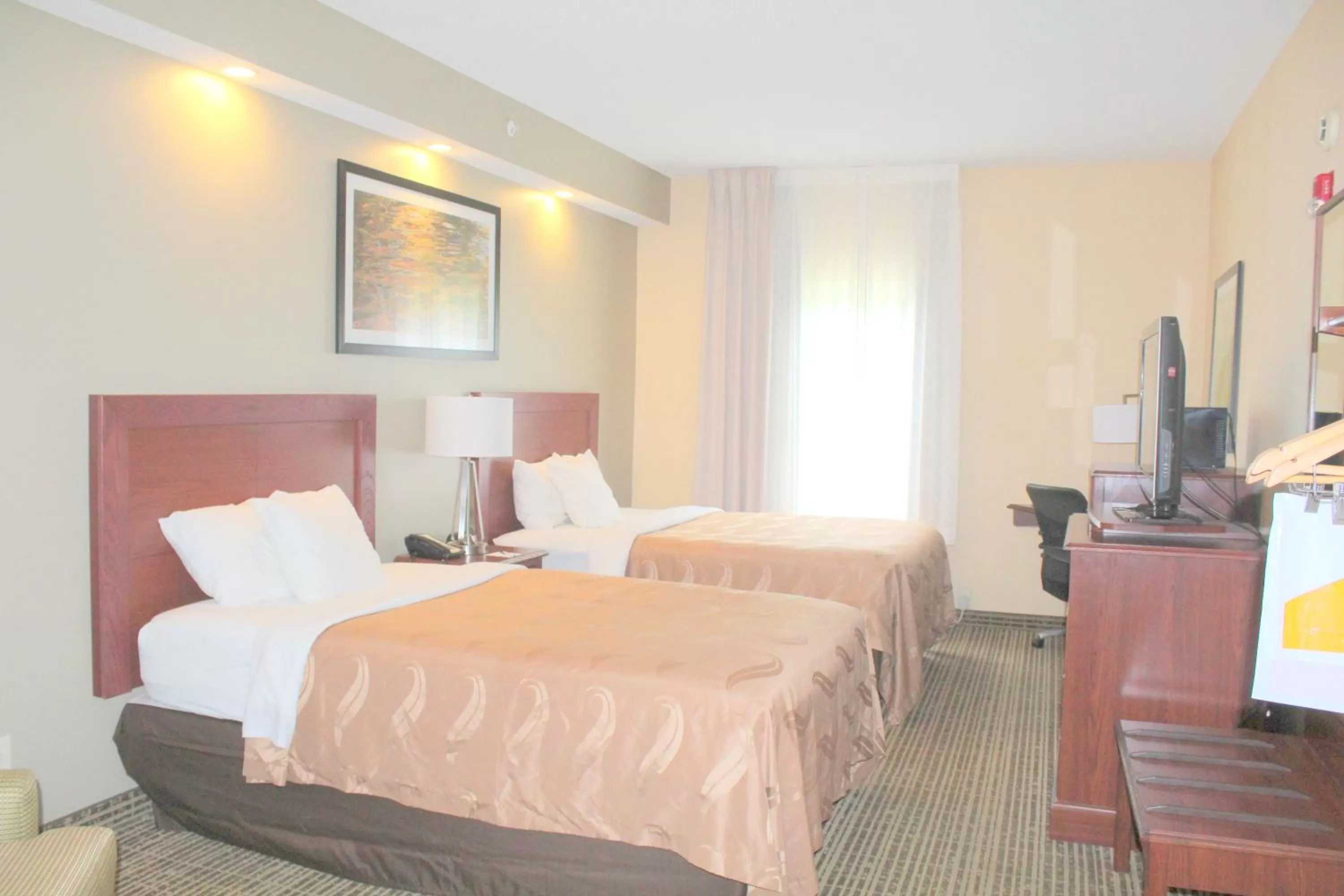 Property building, Bed in Quality Inn Lake City