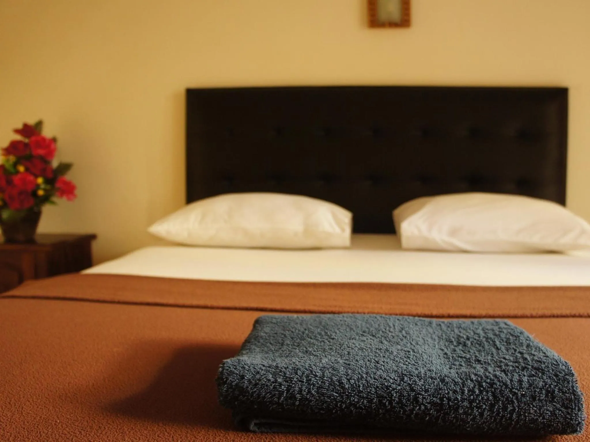 Photo of the whole room, Bed in Waringin Homestay