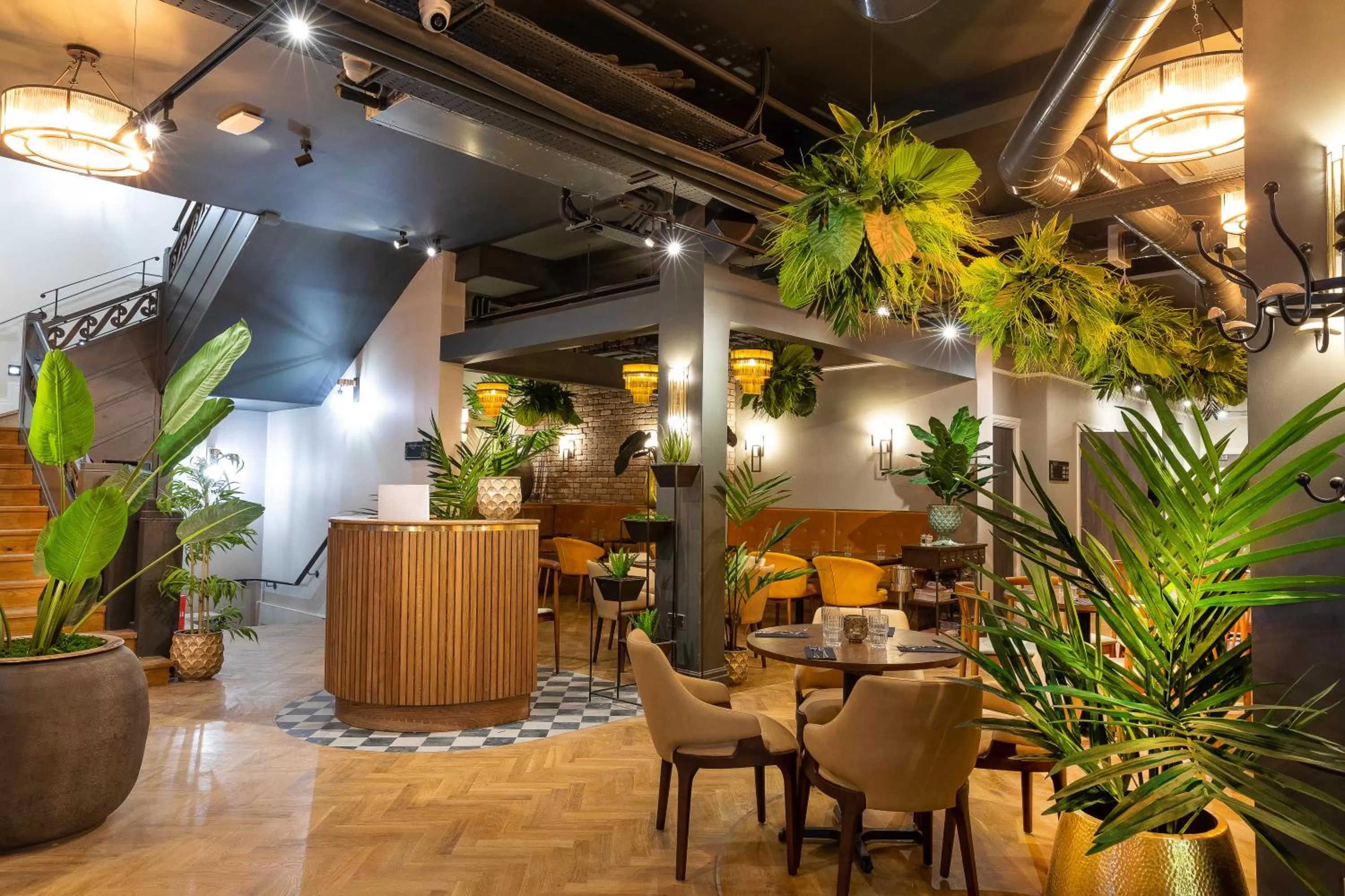 Restaurant/places to eat in The Gresham Aparthotel