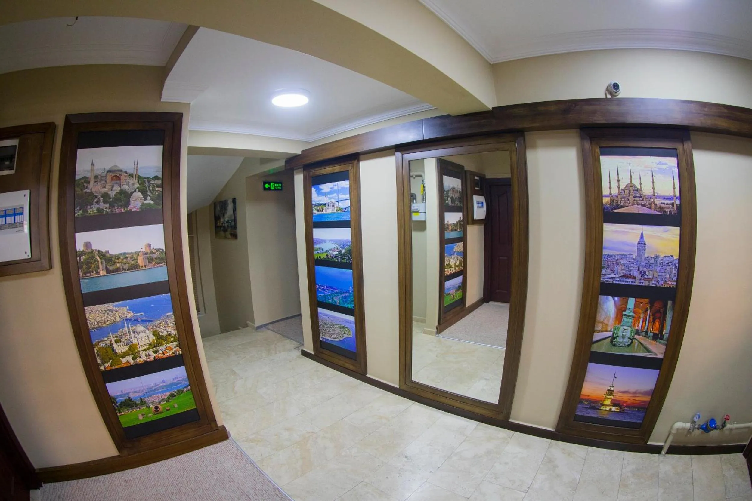 Lobby or reception in Ramparts Hotel