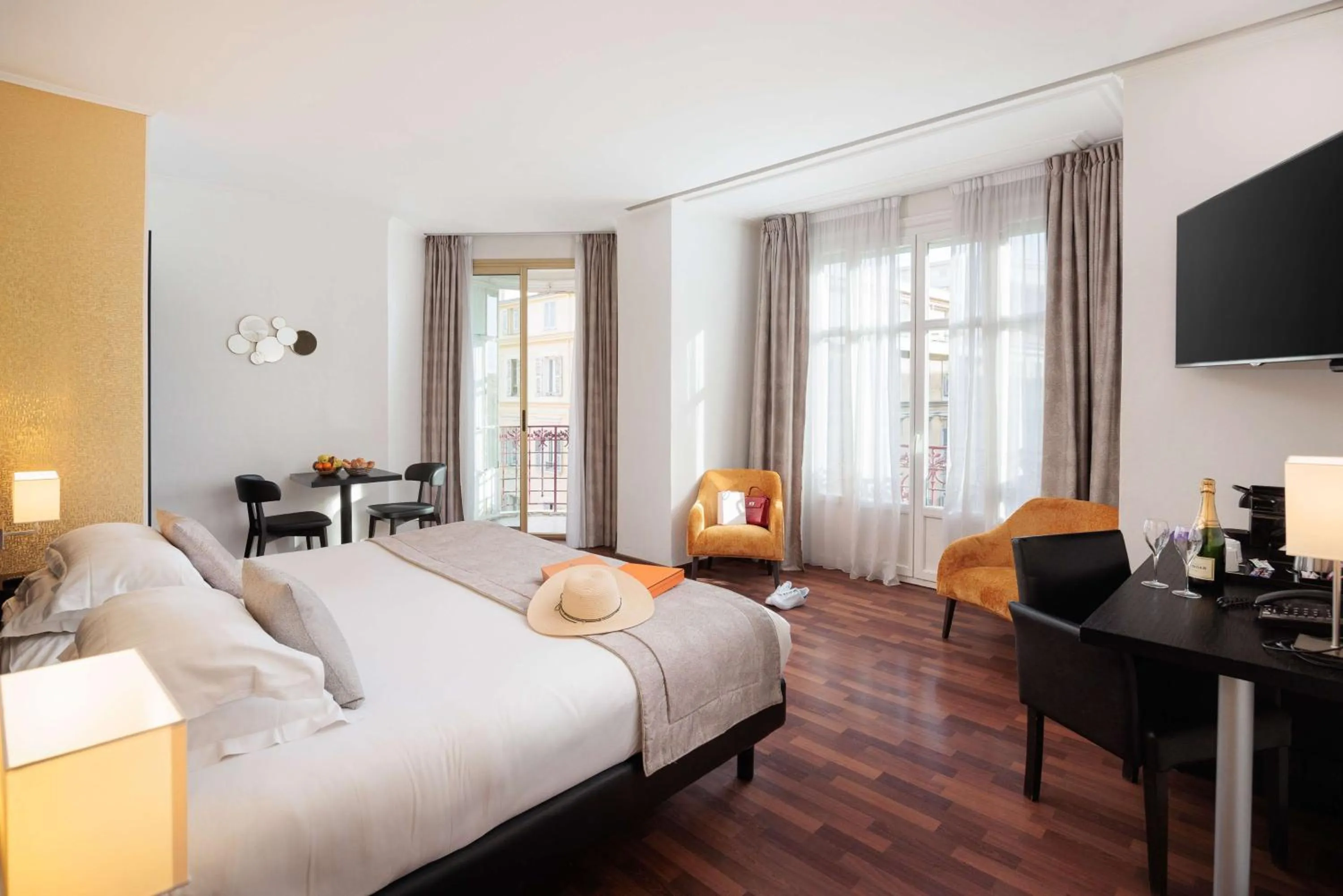 Bedroom, Bed in Best Western Plus Hôtel Massena Nice