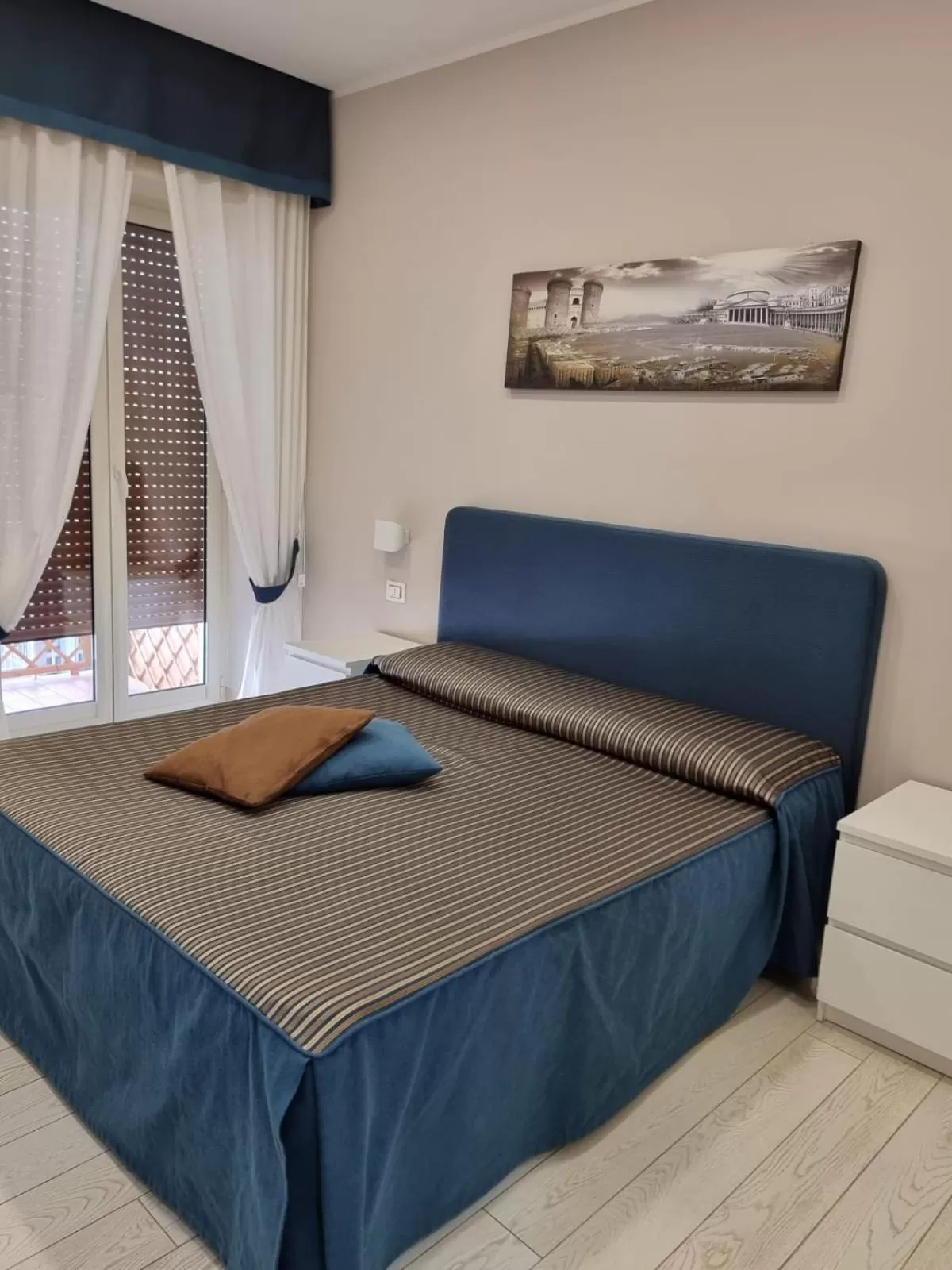 Photo of the whole room, Bed in Municipio sea