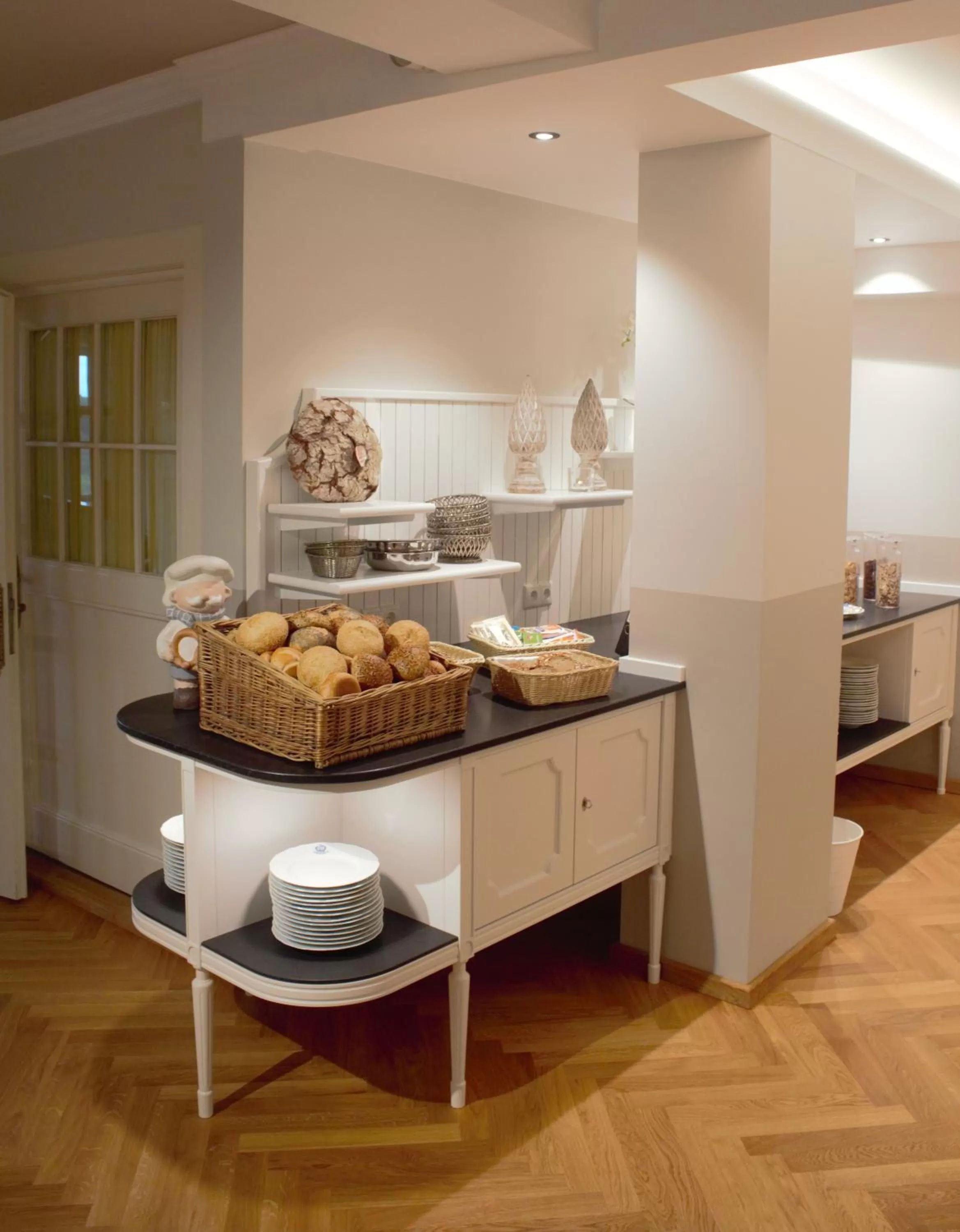 Food and drinks in Historik Hotel Goldener Hirsch Rothenburg