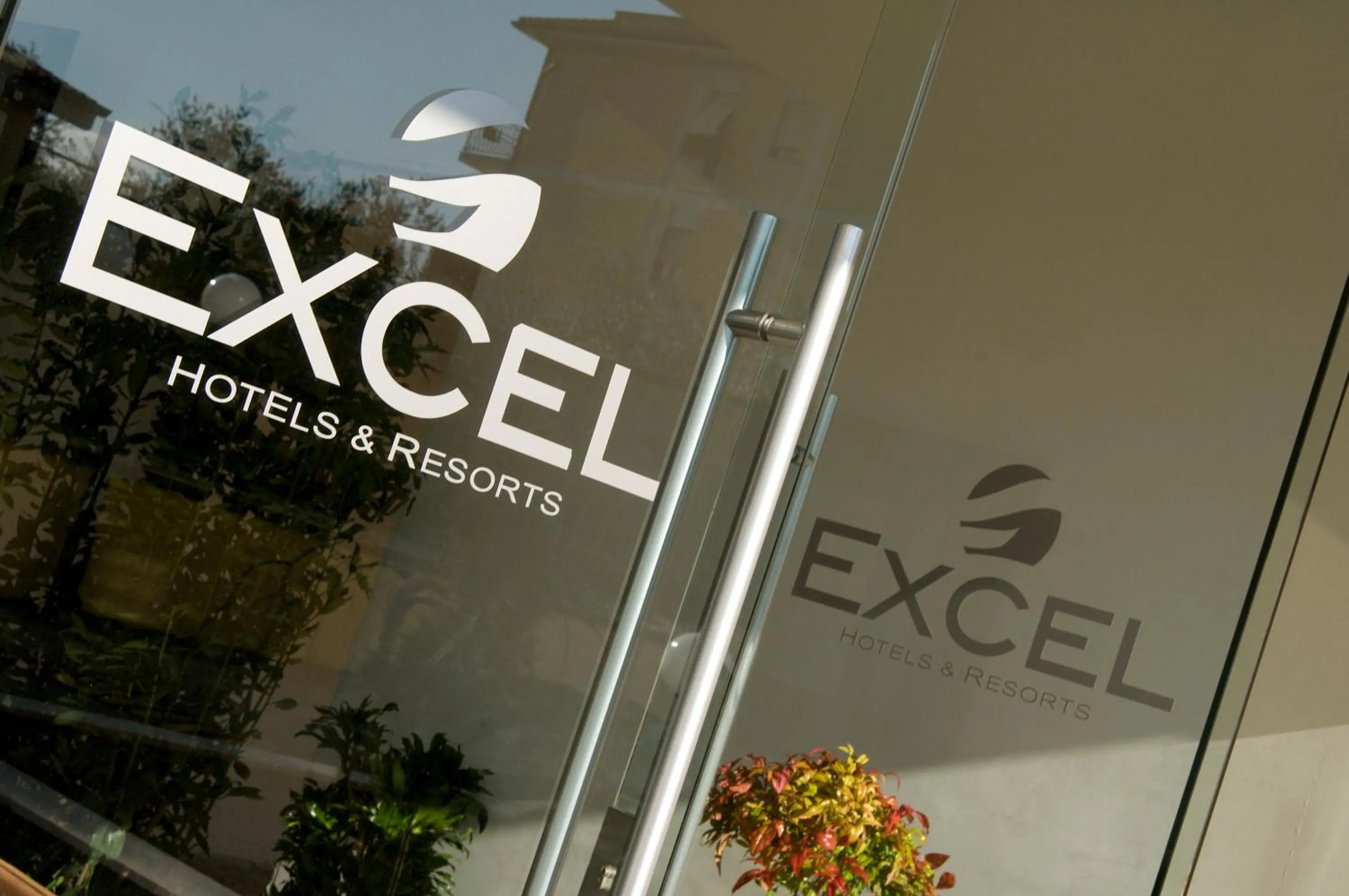 Logo/Certificate/Sign in Excel Hotel Roma Ciampino