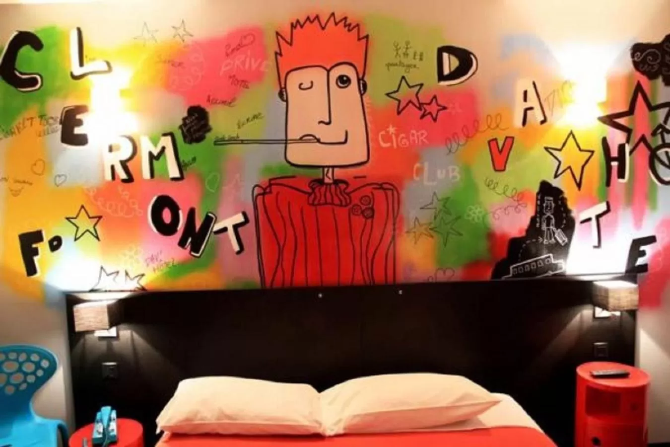 Decorative detail in CIT'HÔTEL LE DAV Clermont-Ferrand Centre