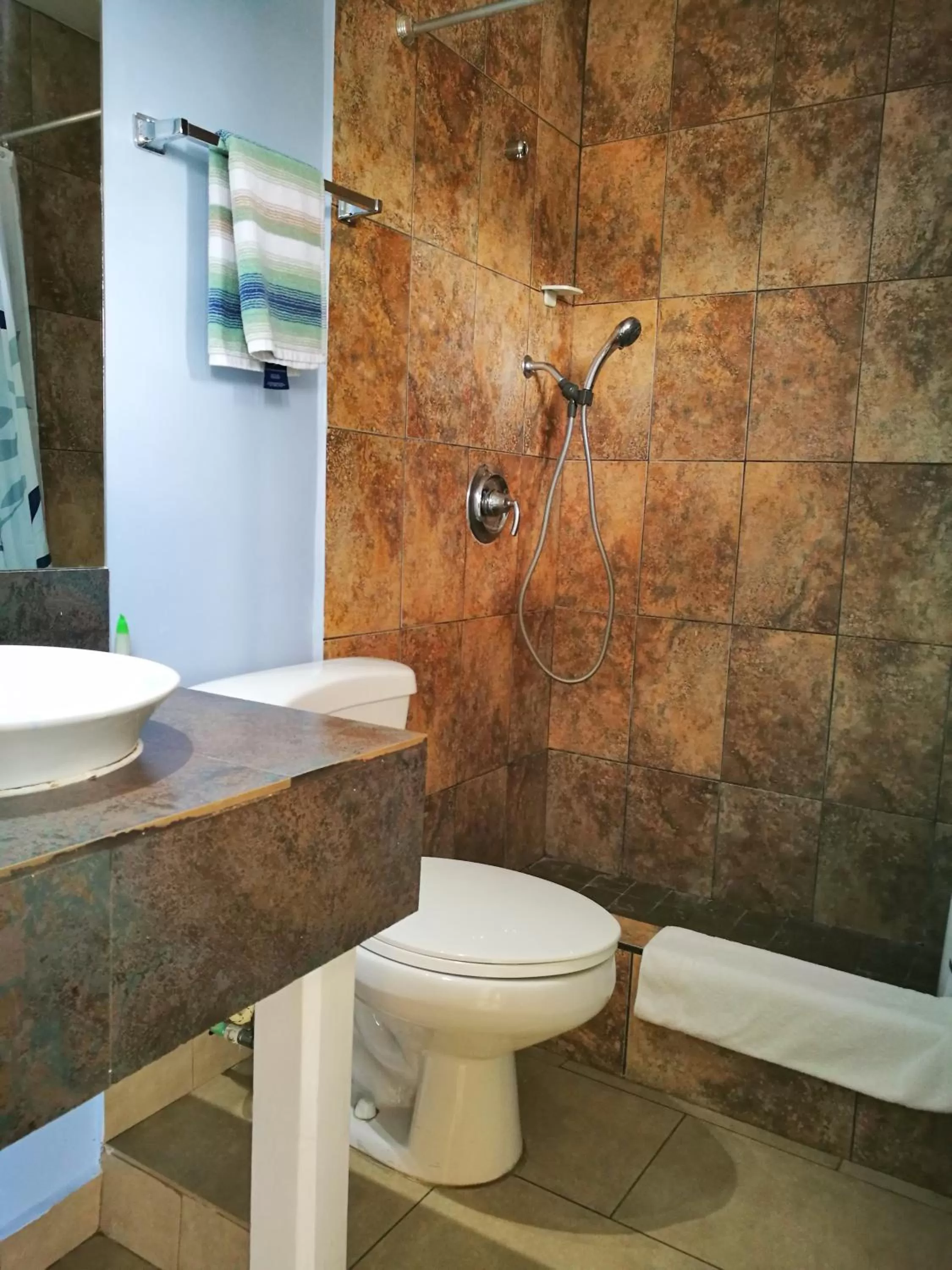 Bathroom in Hotel Casa 69