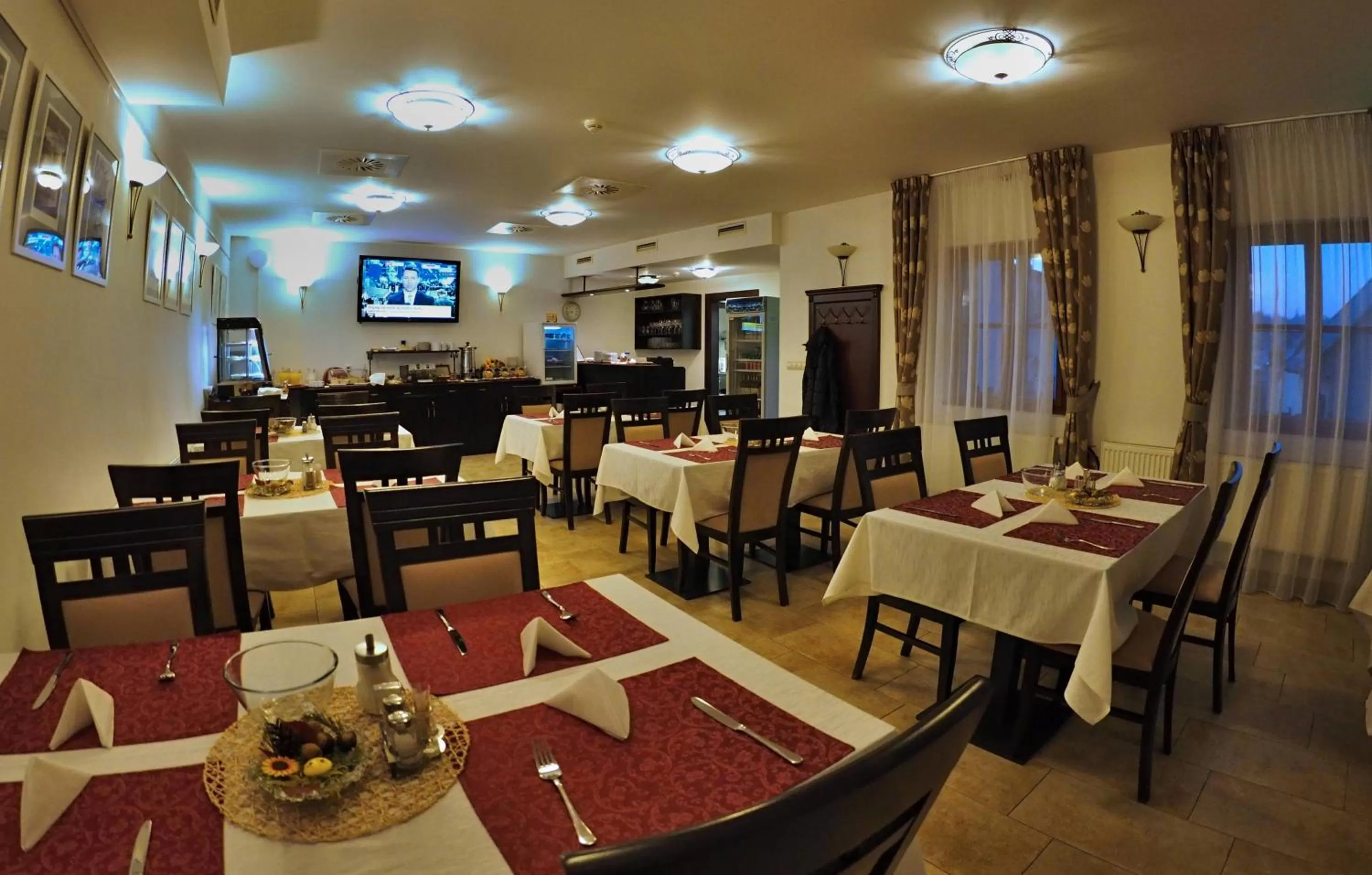 Restaurant/places to eat in Hotel Joseph 1699