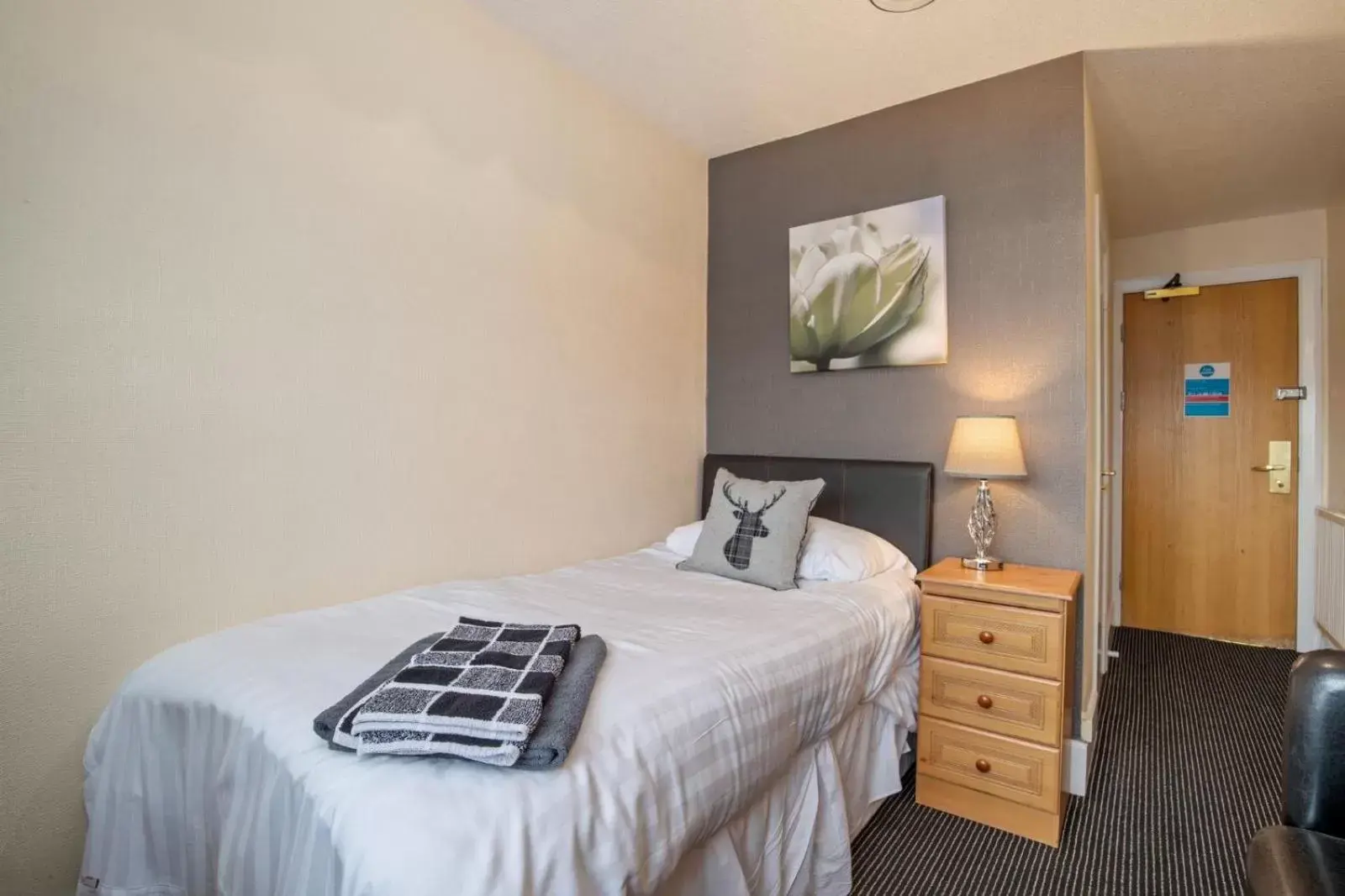 Single Room in Castle Hotel Haverfordwest Single Room in Castle Hotel Haverfordwest