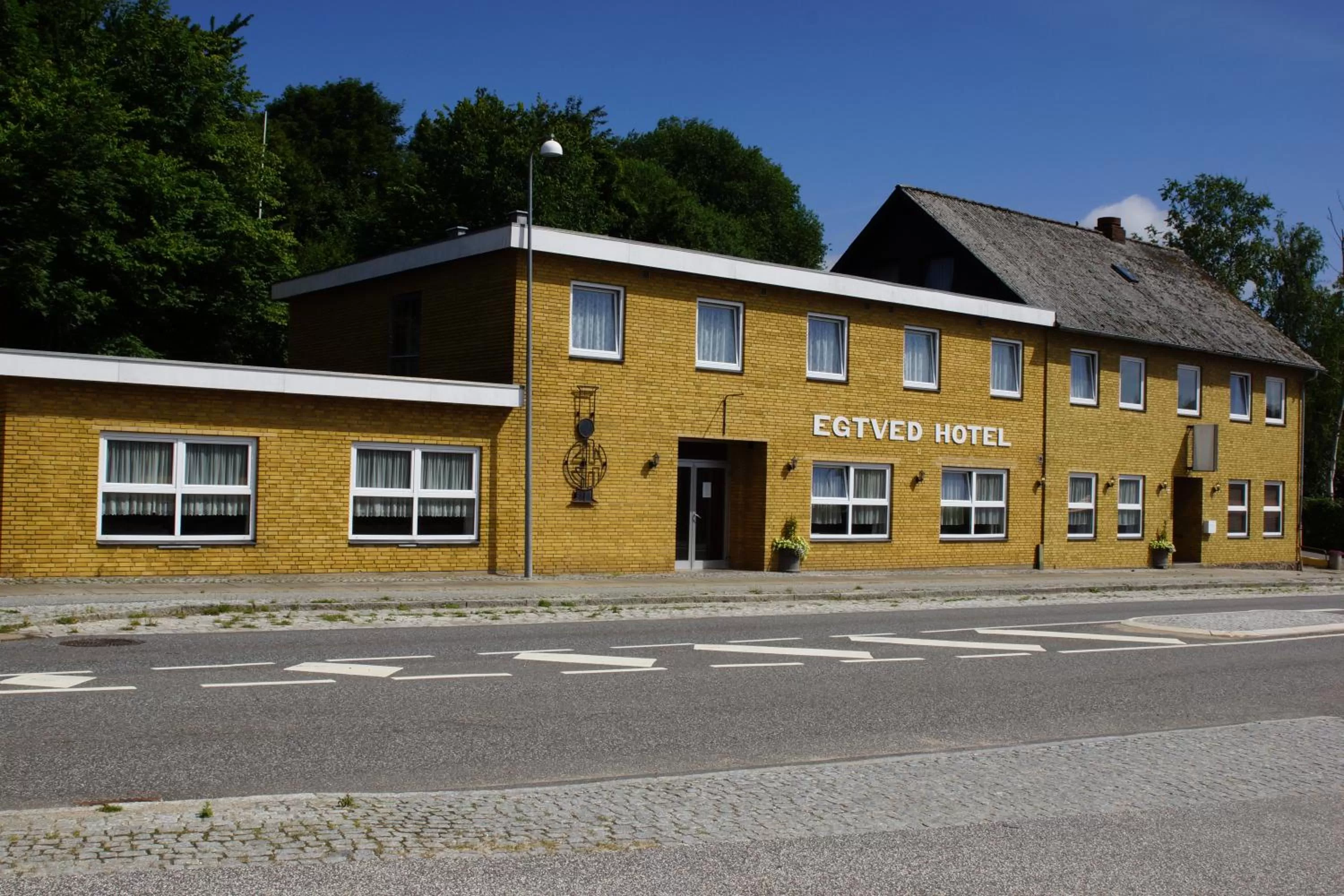 Facade/entrance, Property Building in Egtved Hotel
