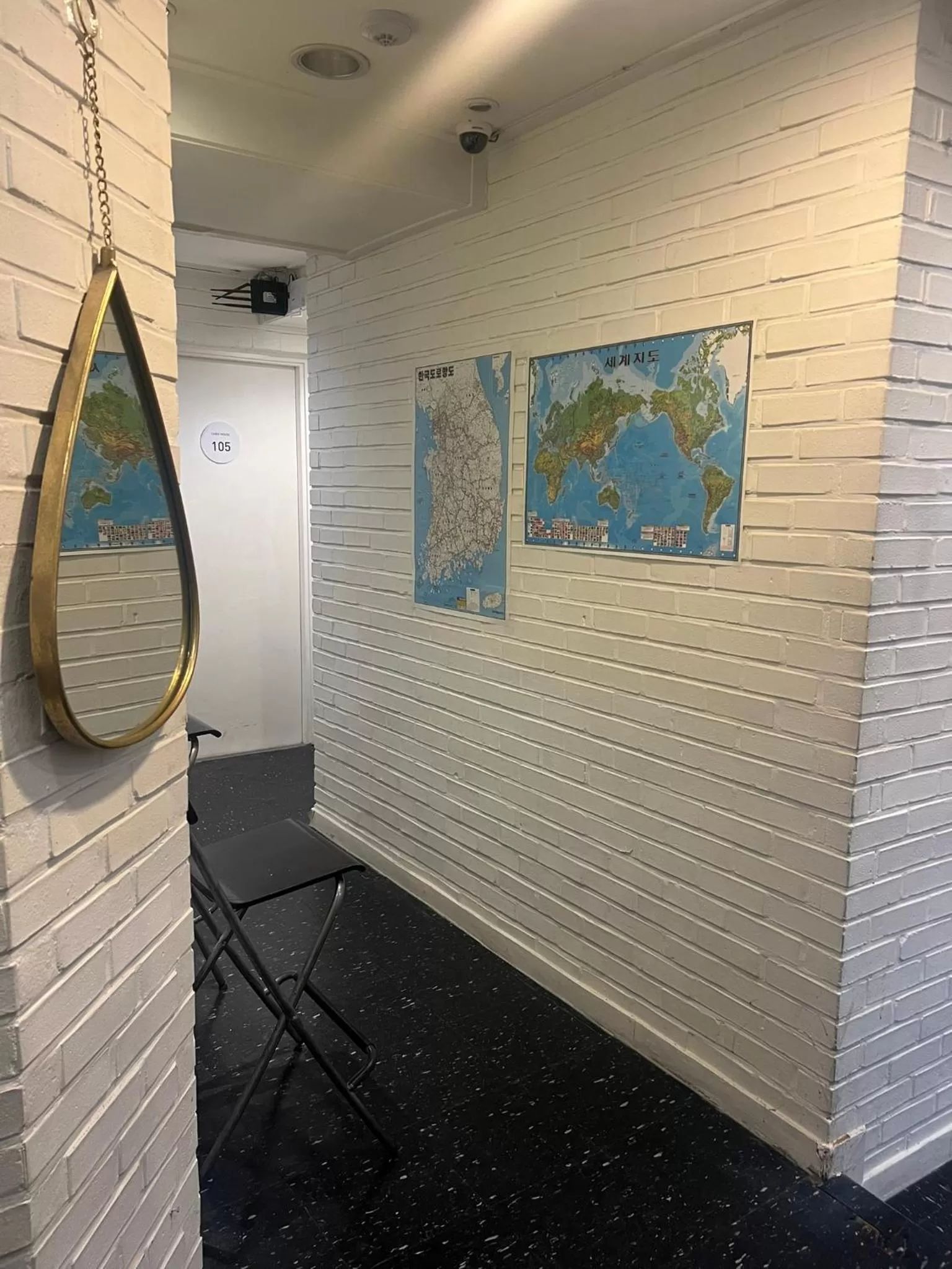 Property building in Hostel Seoul