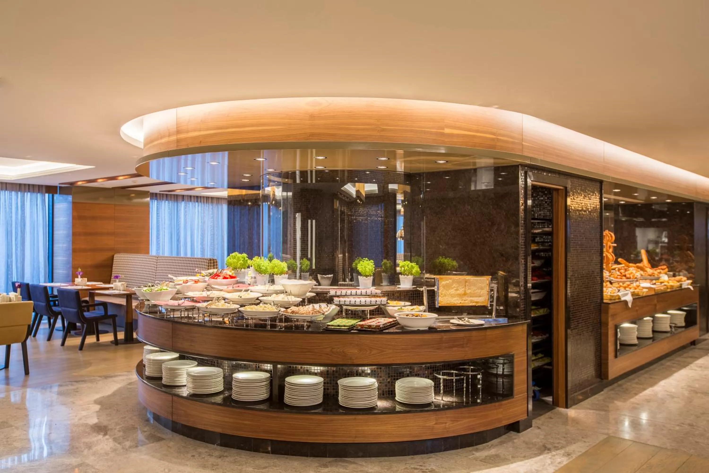 Restaurant/places to eat in Golden Tulip Istanbul Bayrampasa