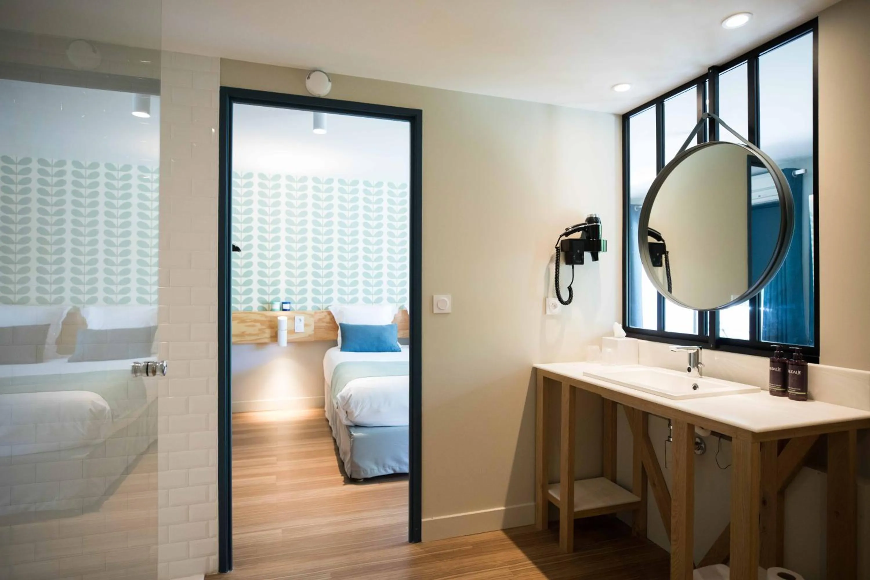 Bathroom, Bed in T Boutique Hotel