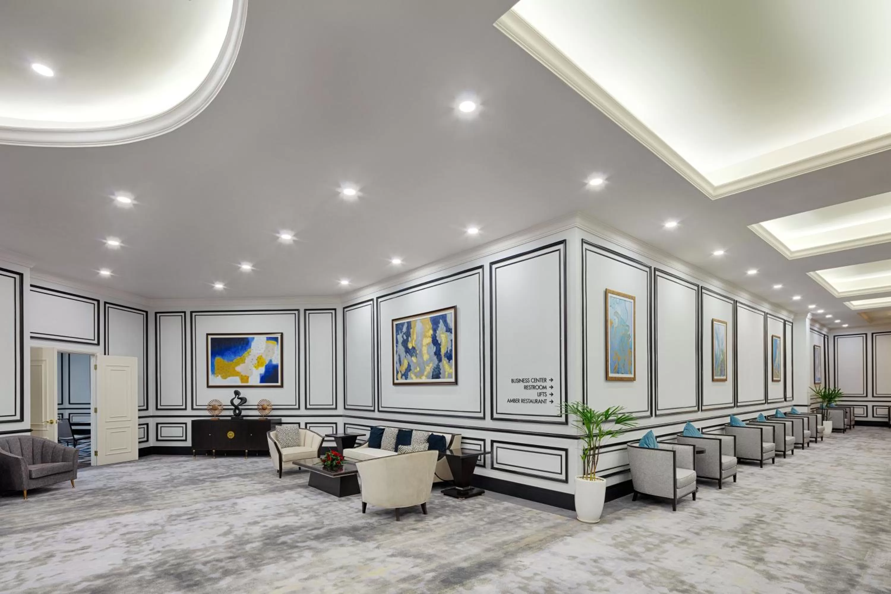 Business facilities in Meliá Vinpearl Nha Trang Empire