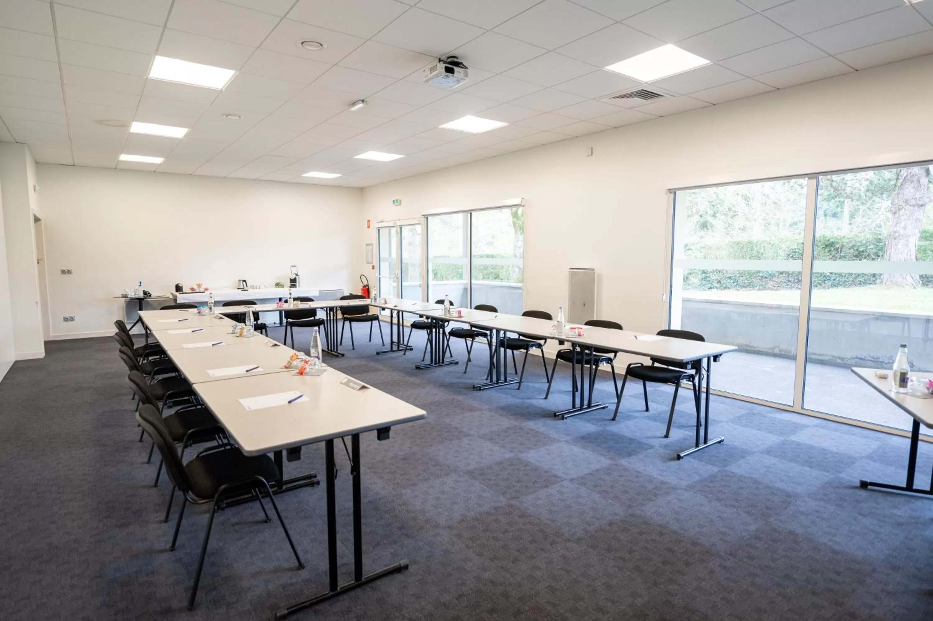 Business facilities in Kyriad Hotel Laval