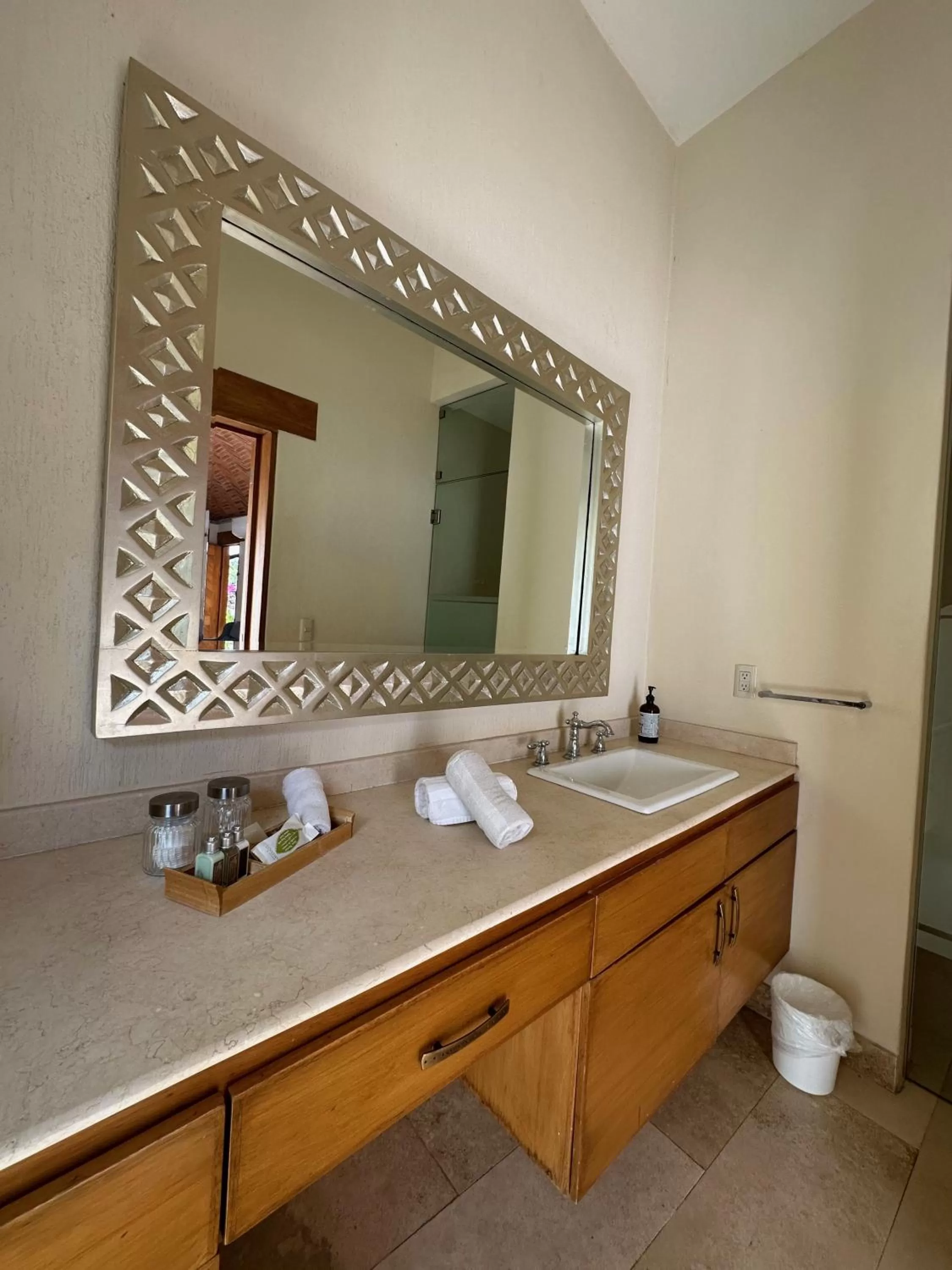 Hotel Lindo Ajijic Bed & Breakfast