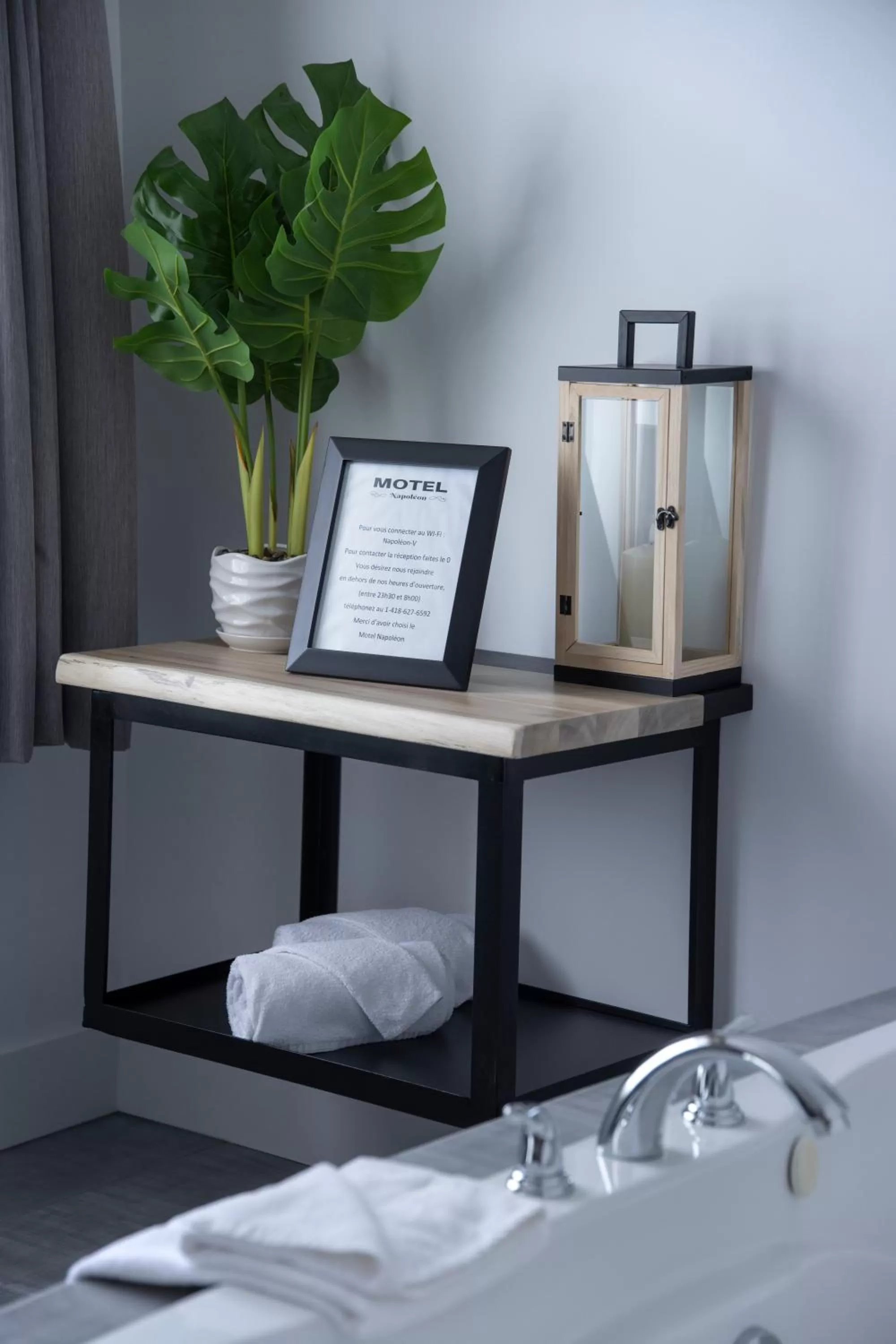 Bed in Hôtel Napoléon