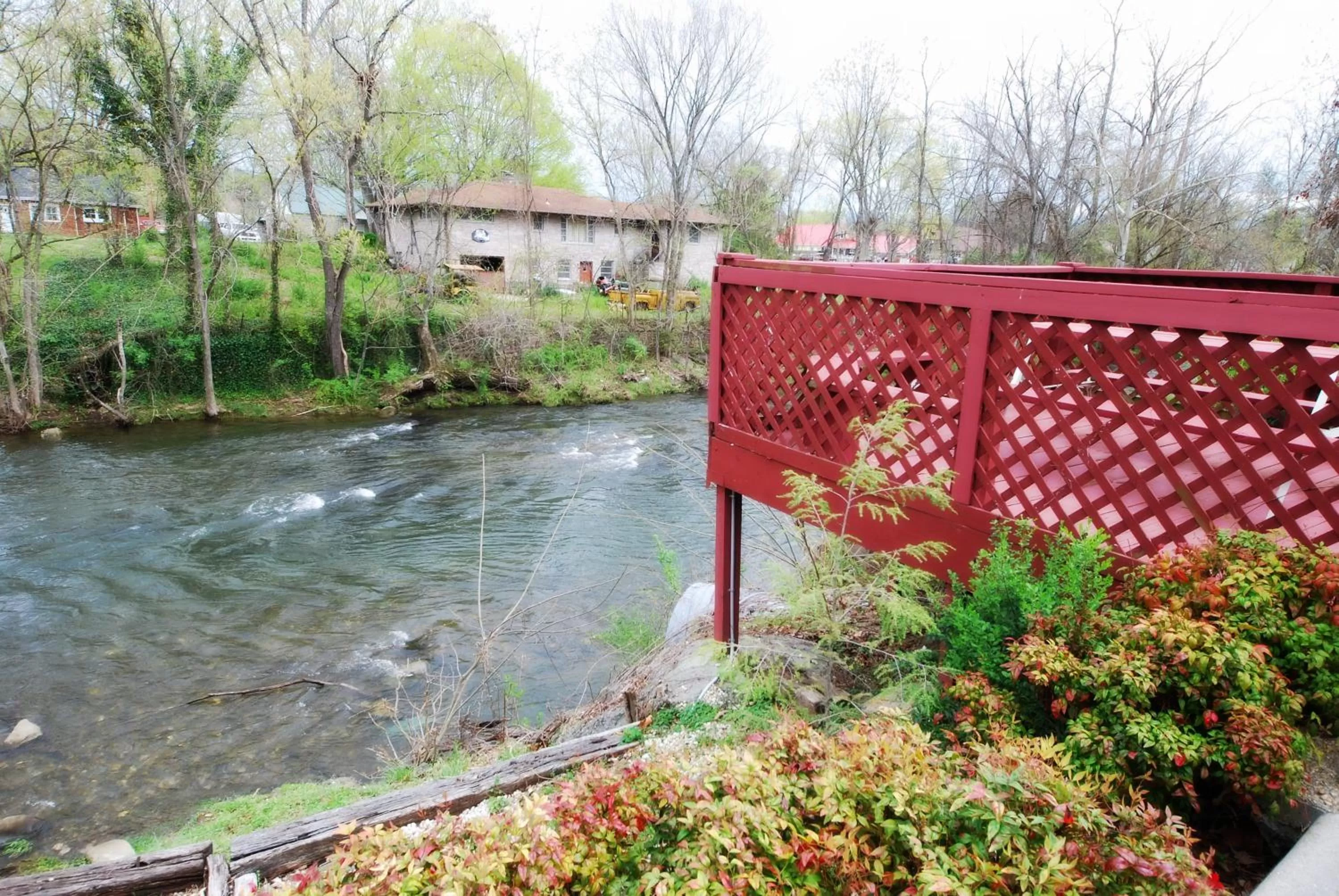 River view in Rivergate Mountain Lodge
