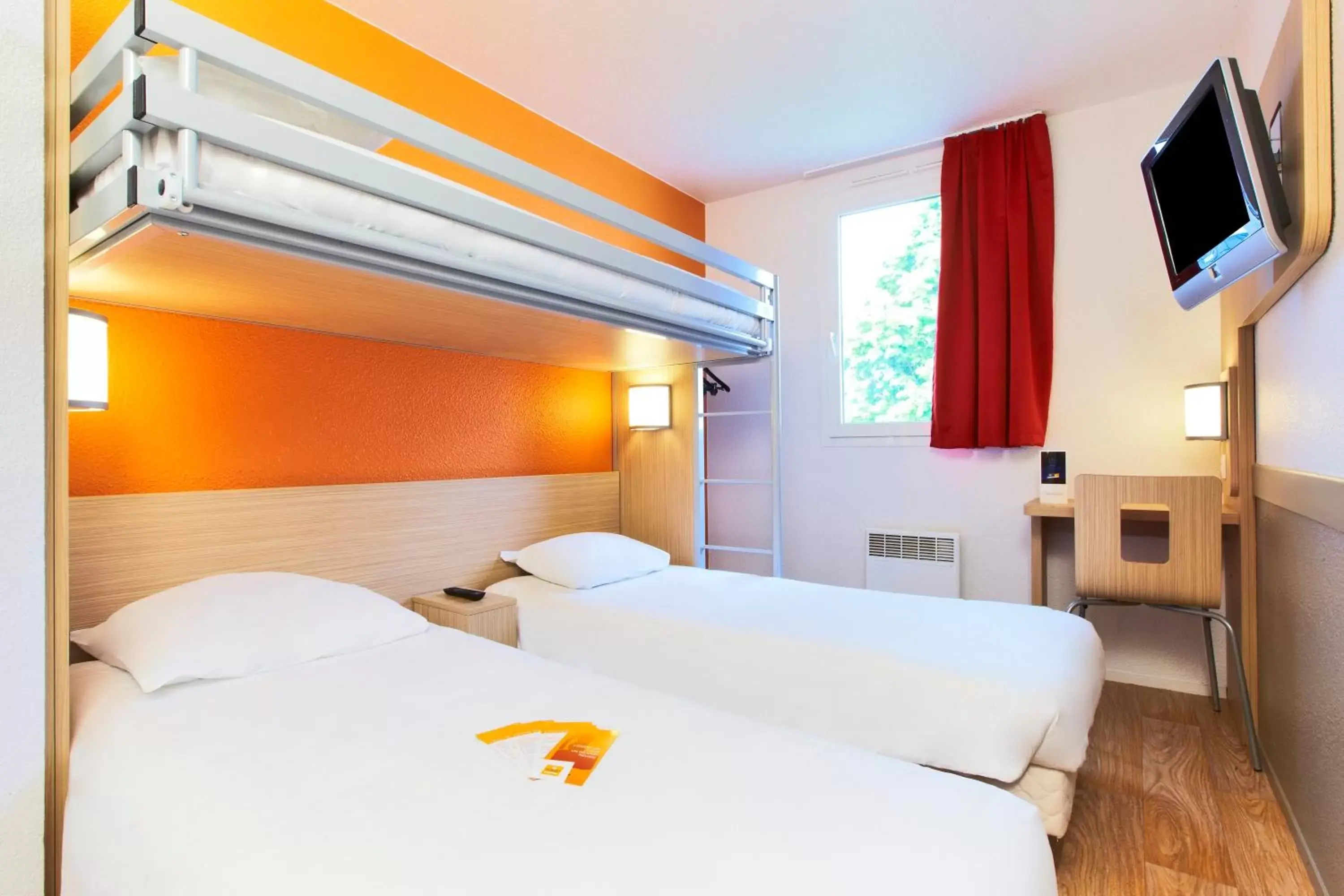 Standard Room with Twin Bed in Premiere Classe Poitiers Futuroscope - Chasseneuil Standard Room with Twin Bed in Premiere Classe Poitiers Futuroscope - Chasseneuil