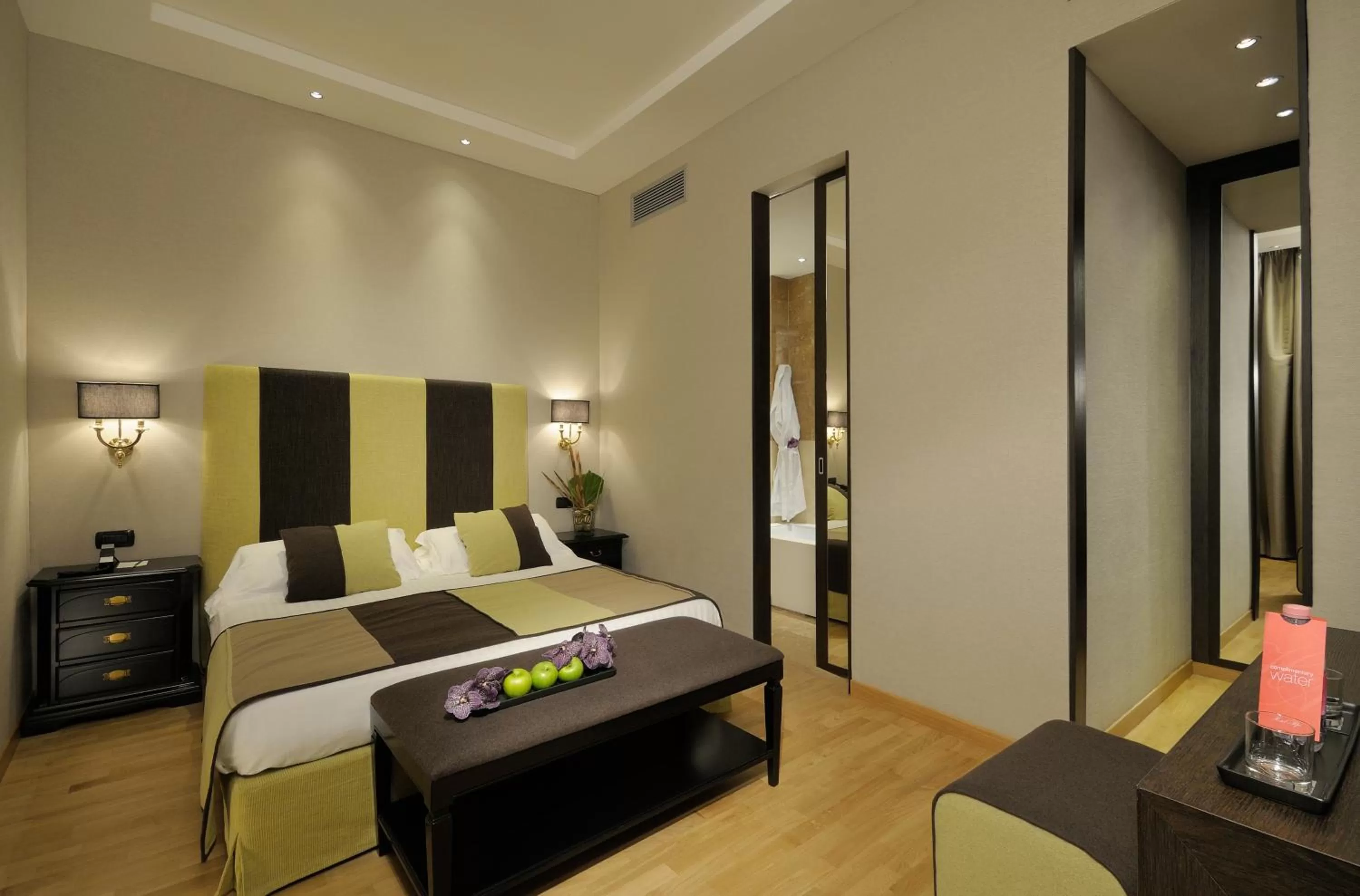 Coffee/tea facilities, Bed in Alpi Hotel