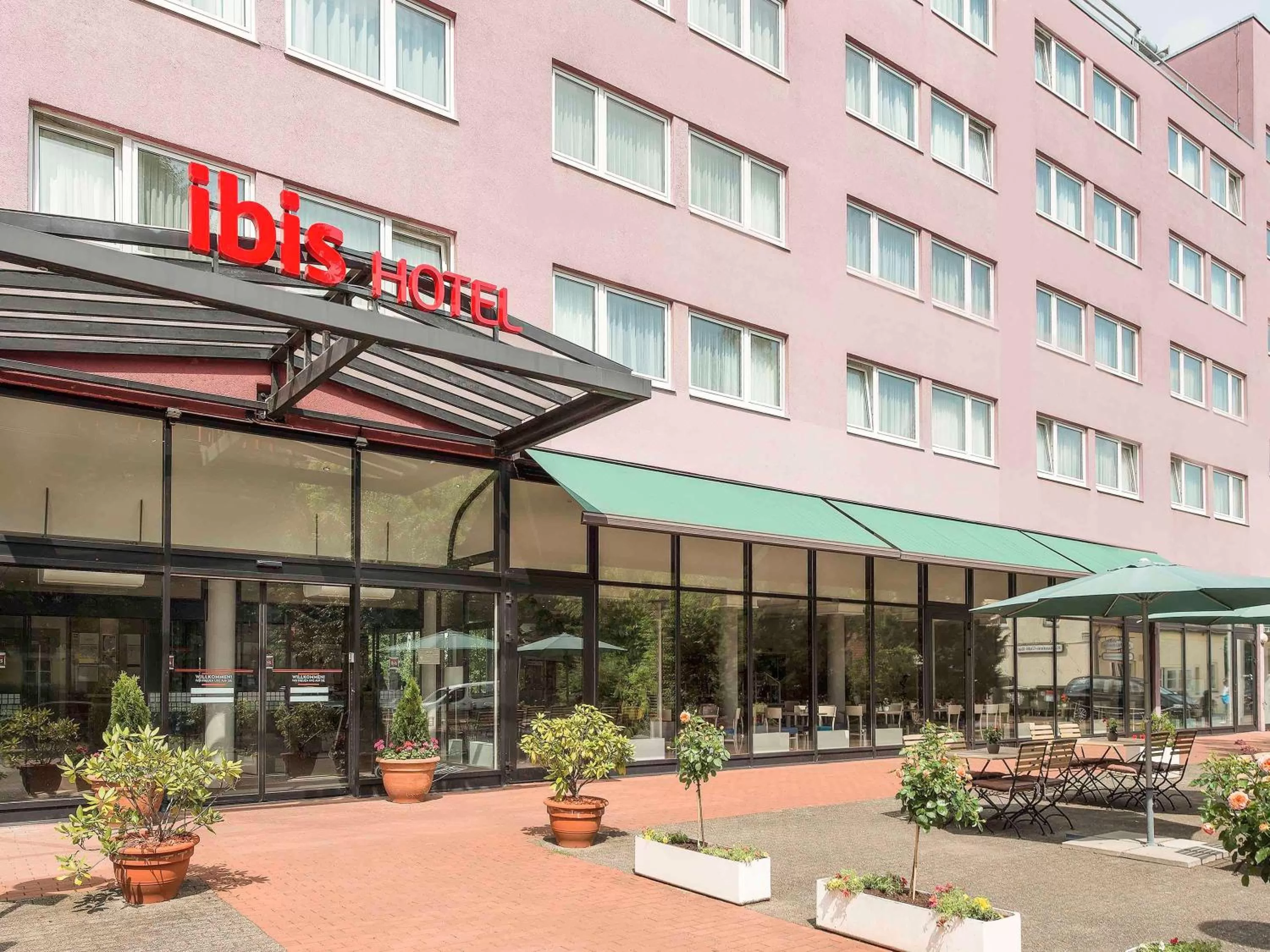 Property building in ibis Berlin City Nord