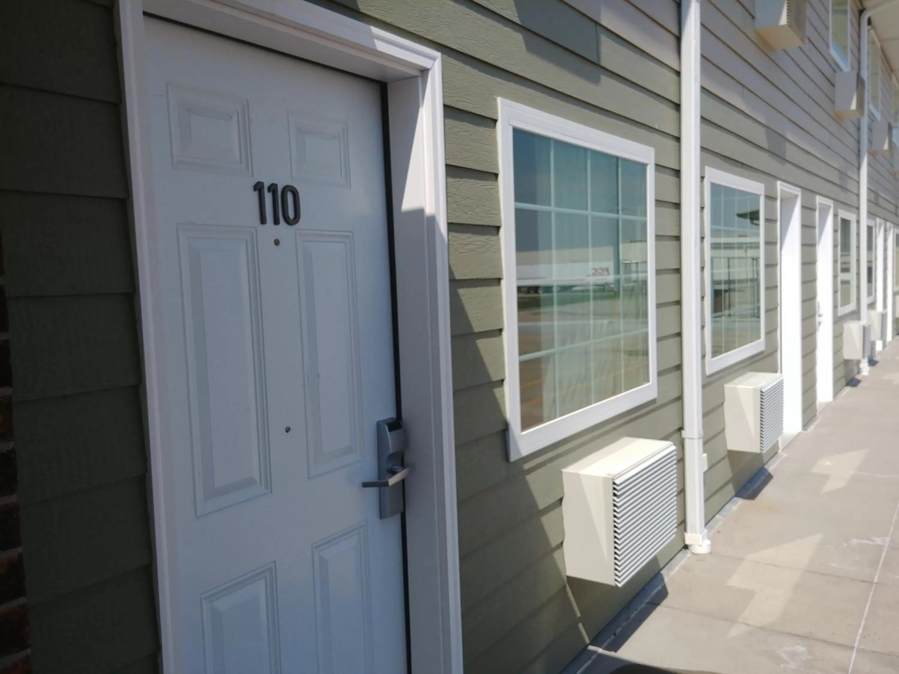 Facade/entrance in Boarders Inn & Suites by Cobblestone Hotels - Broken Bow