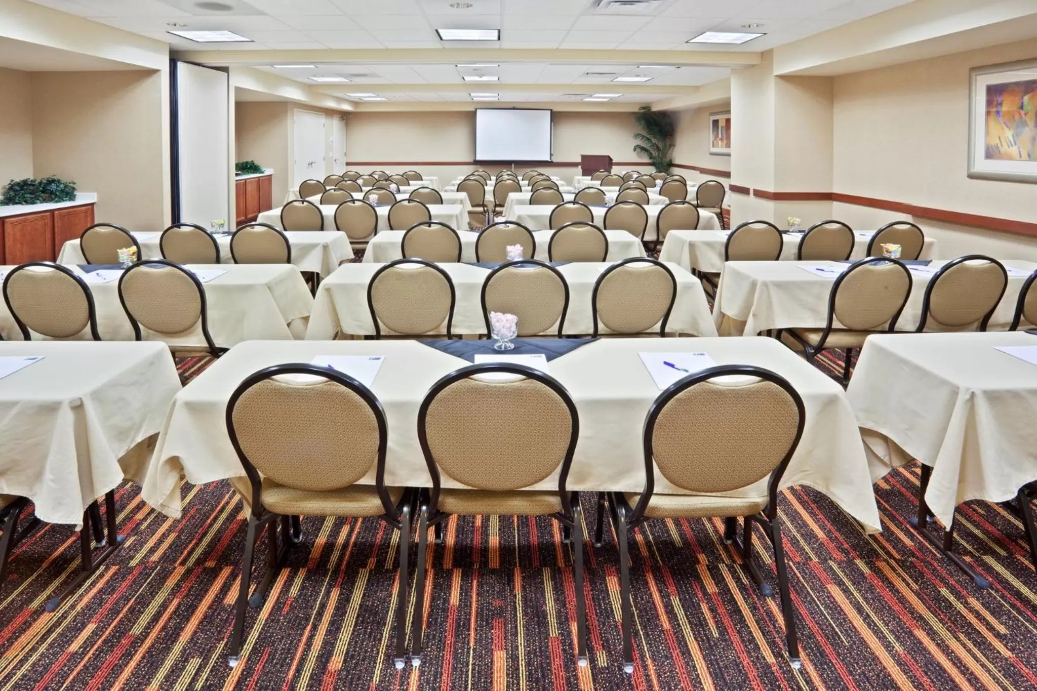 Meeting/conference room in Holiday Inn Express and Suites Sumner by IHG