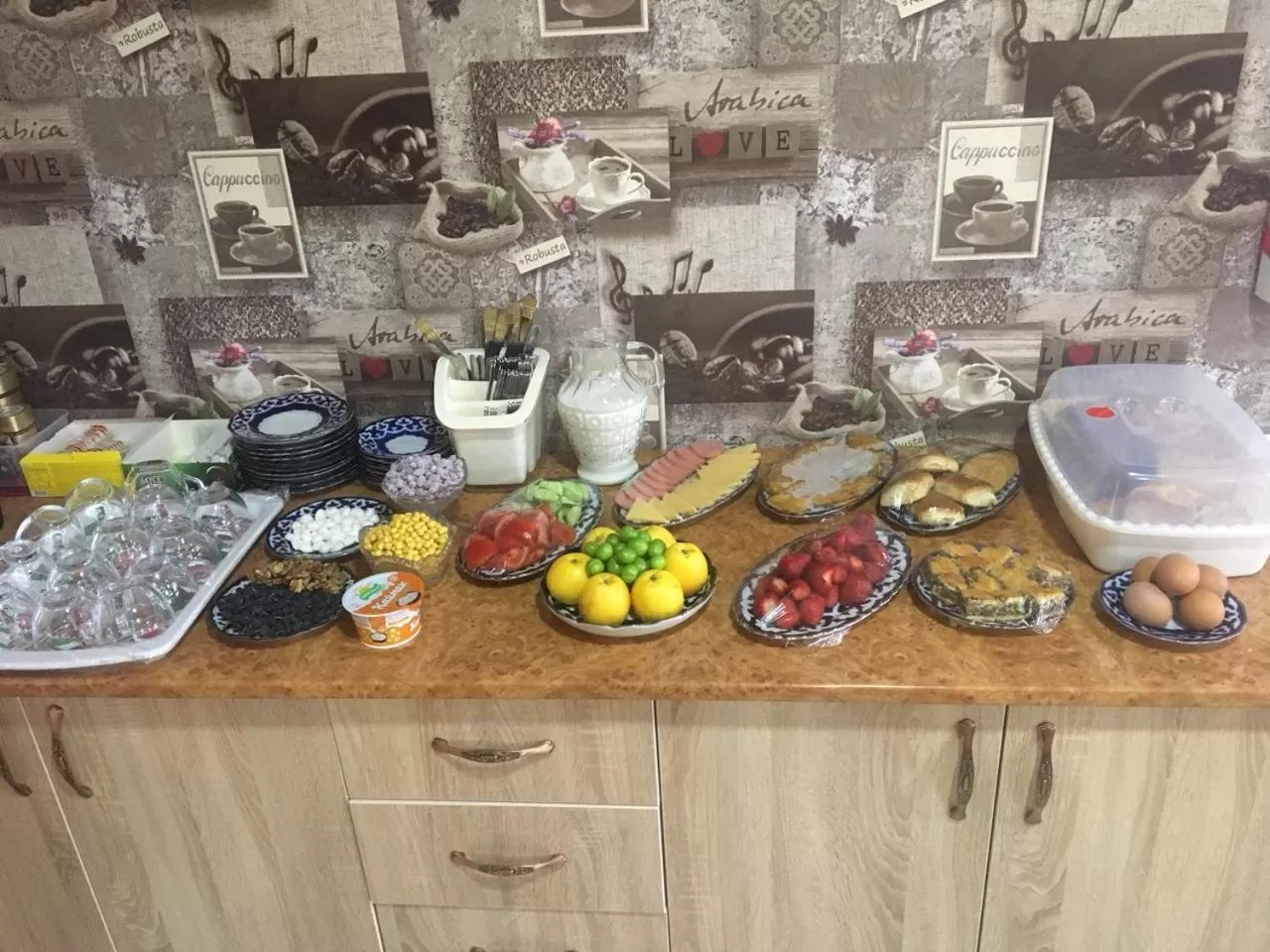 Breakfast in Alisher B&B Chorbog'