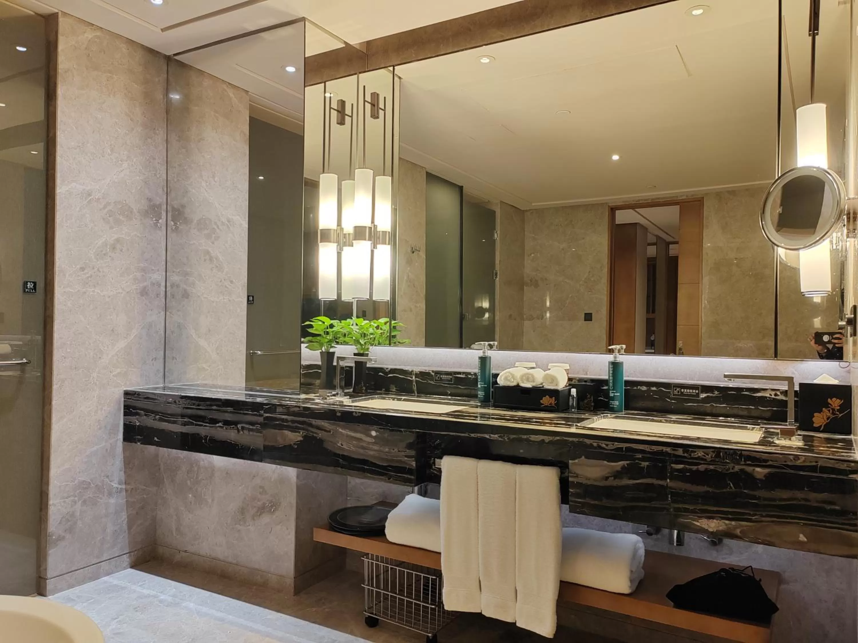 Toilet in Hilton Urumqi