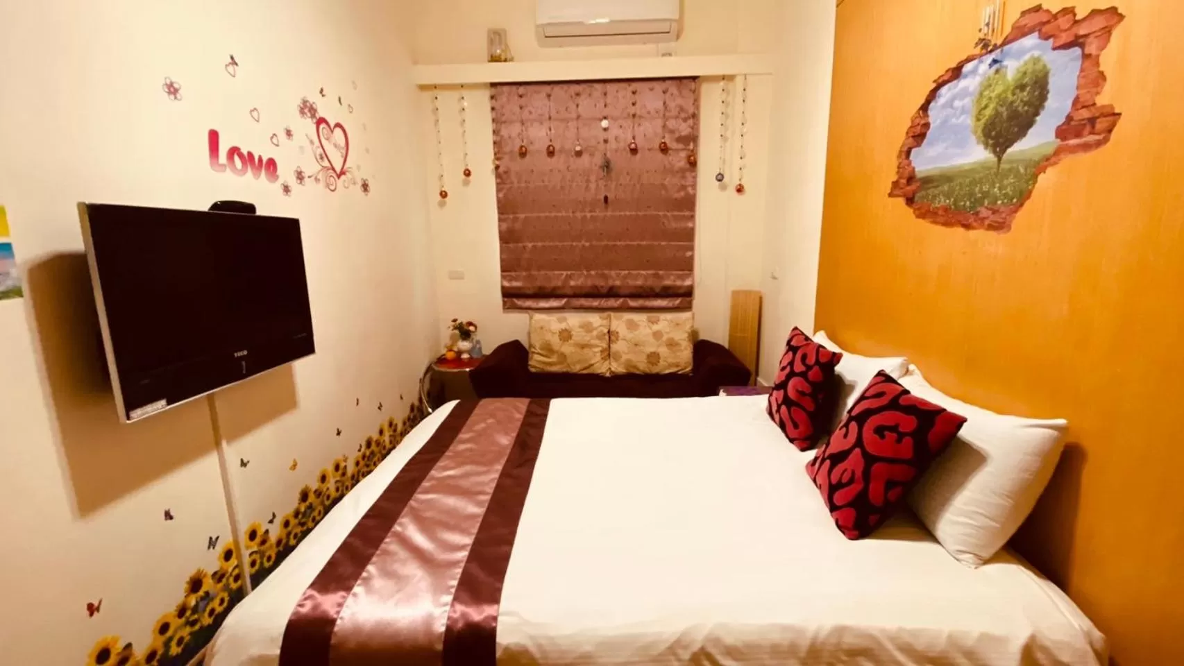 Photo of the whole room, Bed in Hai Yang Feng Qing Homestay