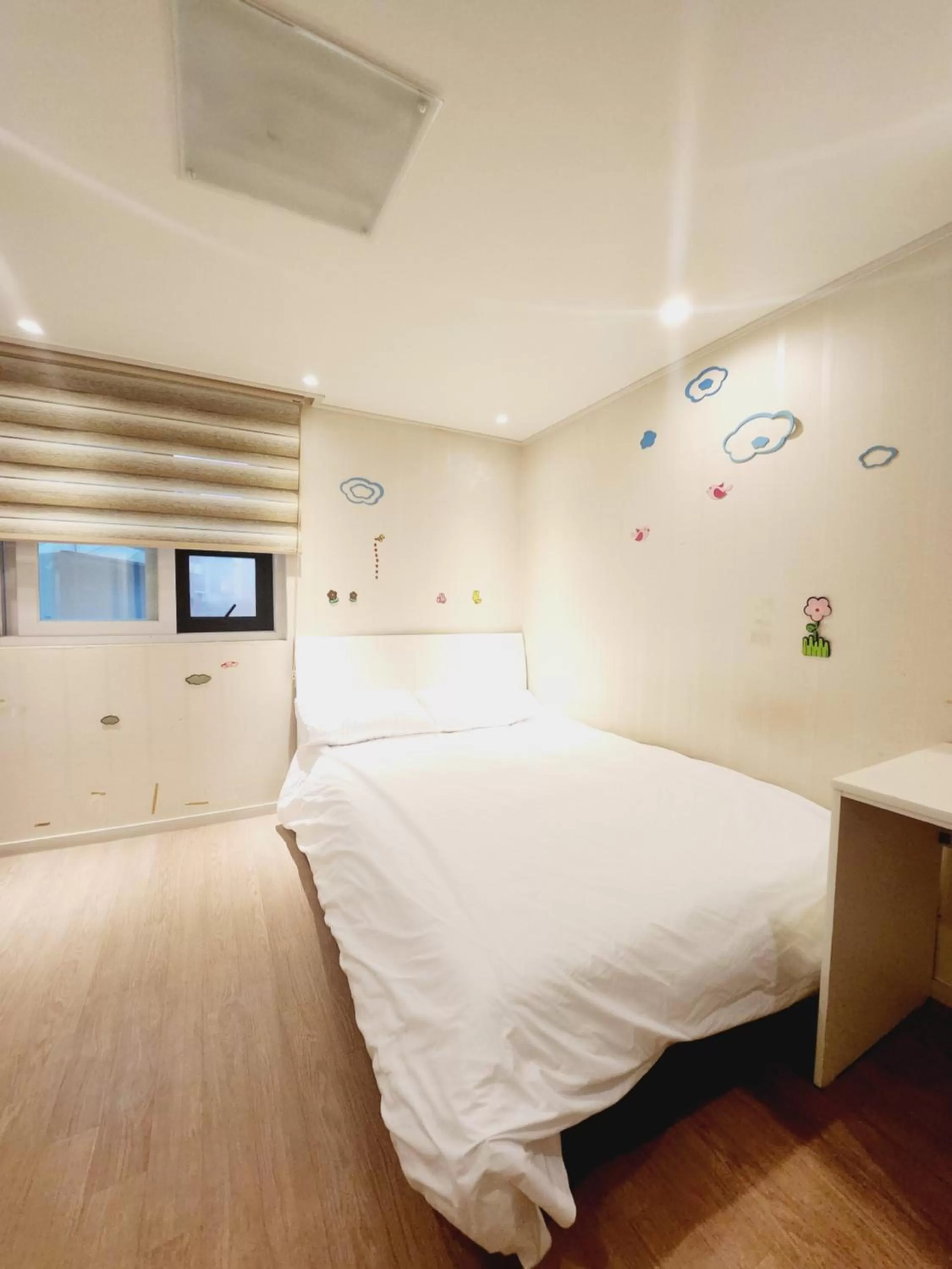 Bed in Olive hostel R(Residence)